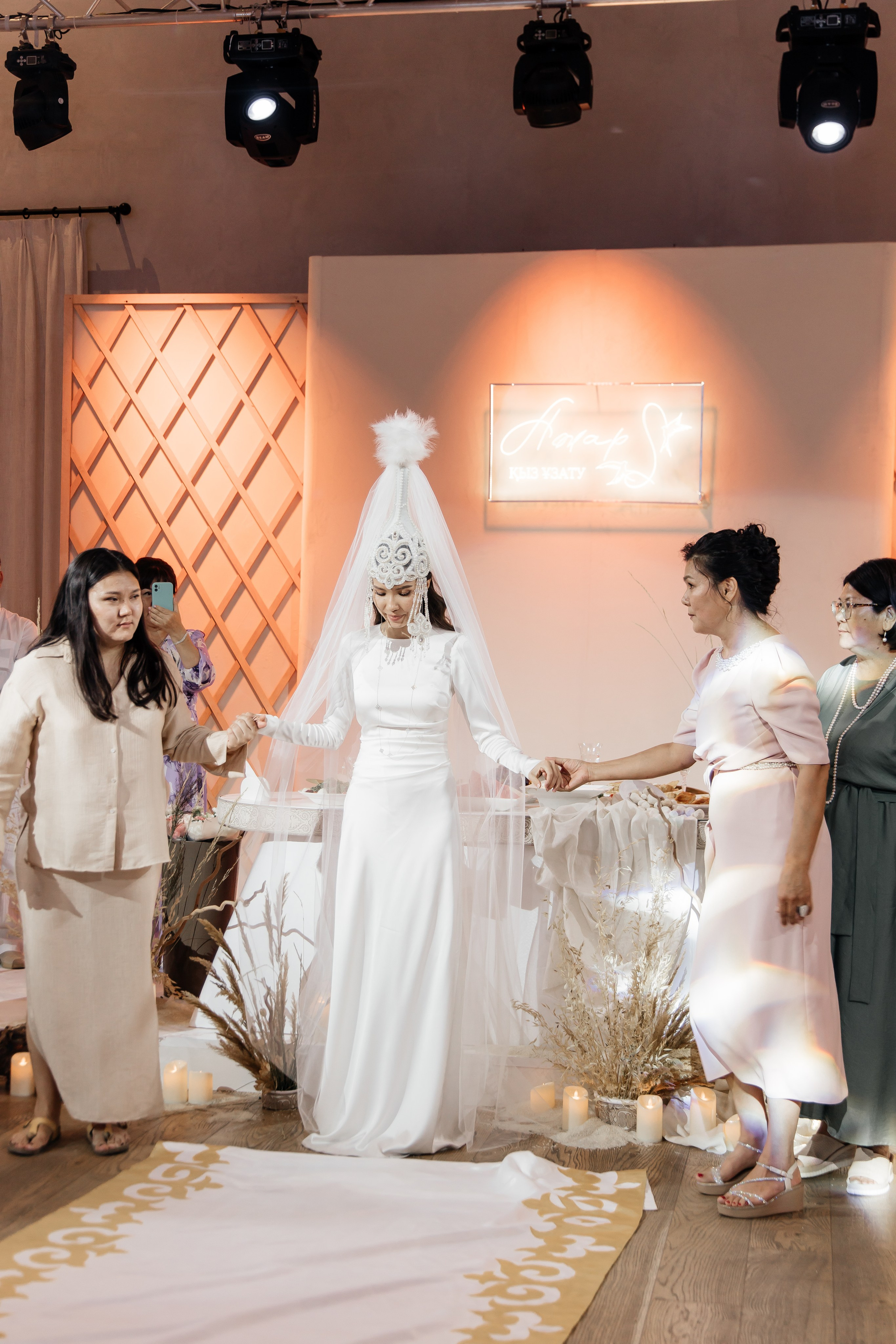 Azhar Uzatu. Свадебный фотограф Алматы