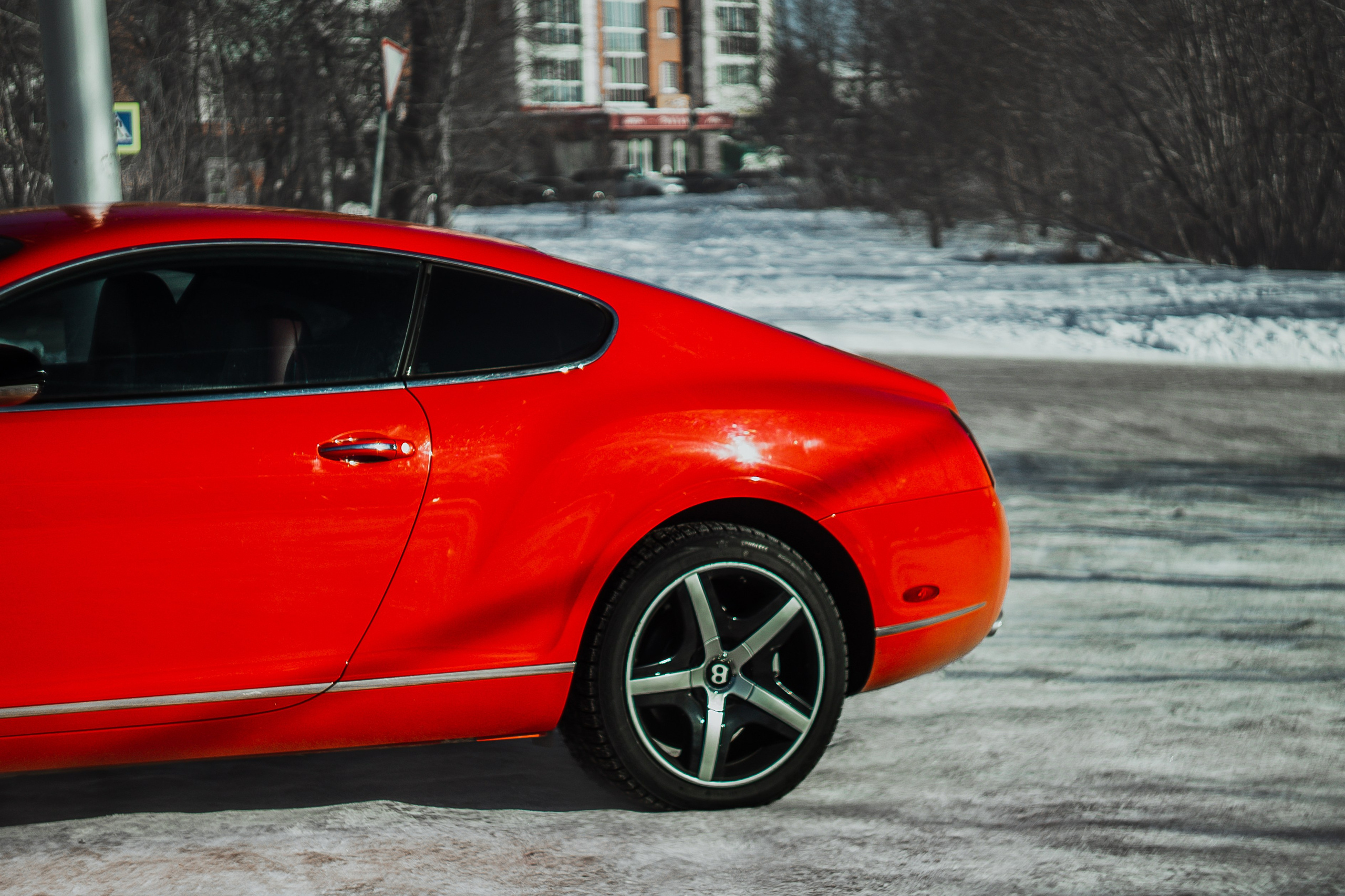 Bentley Continental GT. Фотограф, видеограф и пилот дрона на Байкале