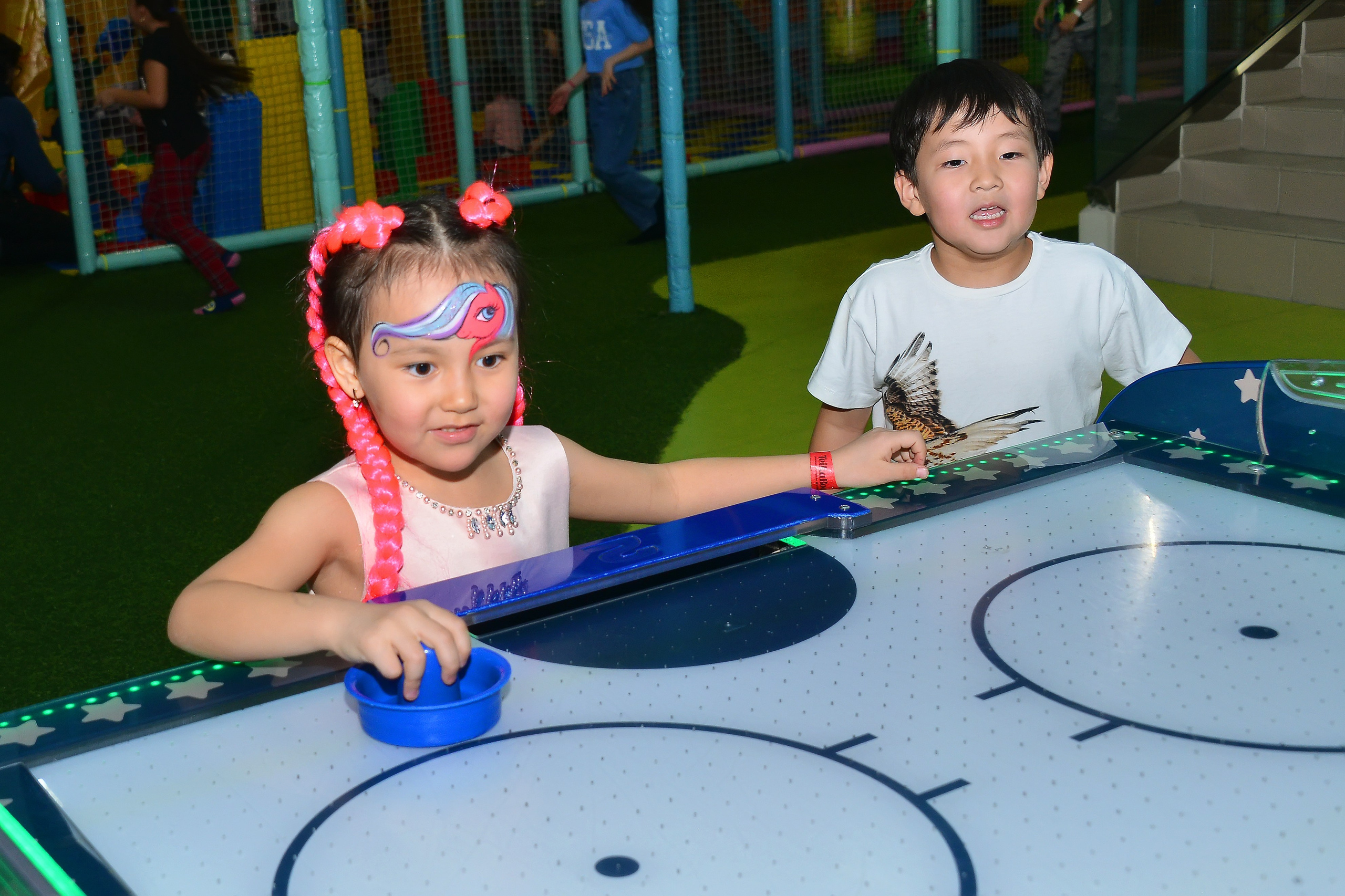 Дети-6 (Айлин-8 лет). Фотосъёмка. Фотограф Сергей Авдеев-семейный и детский фотограф в Алматы