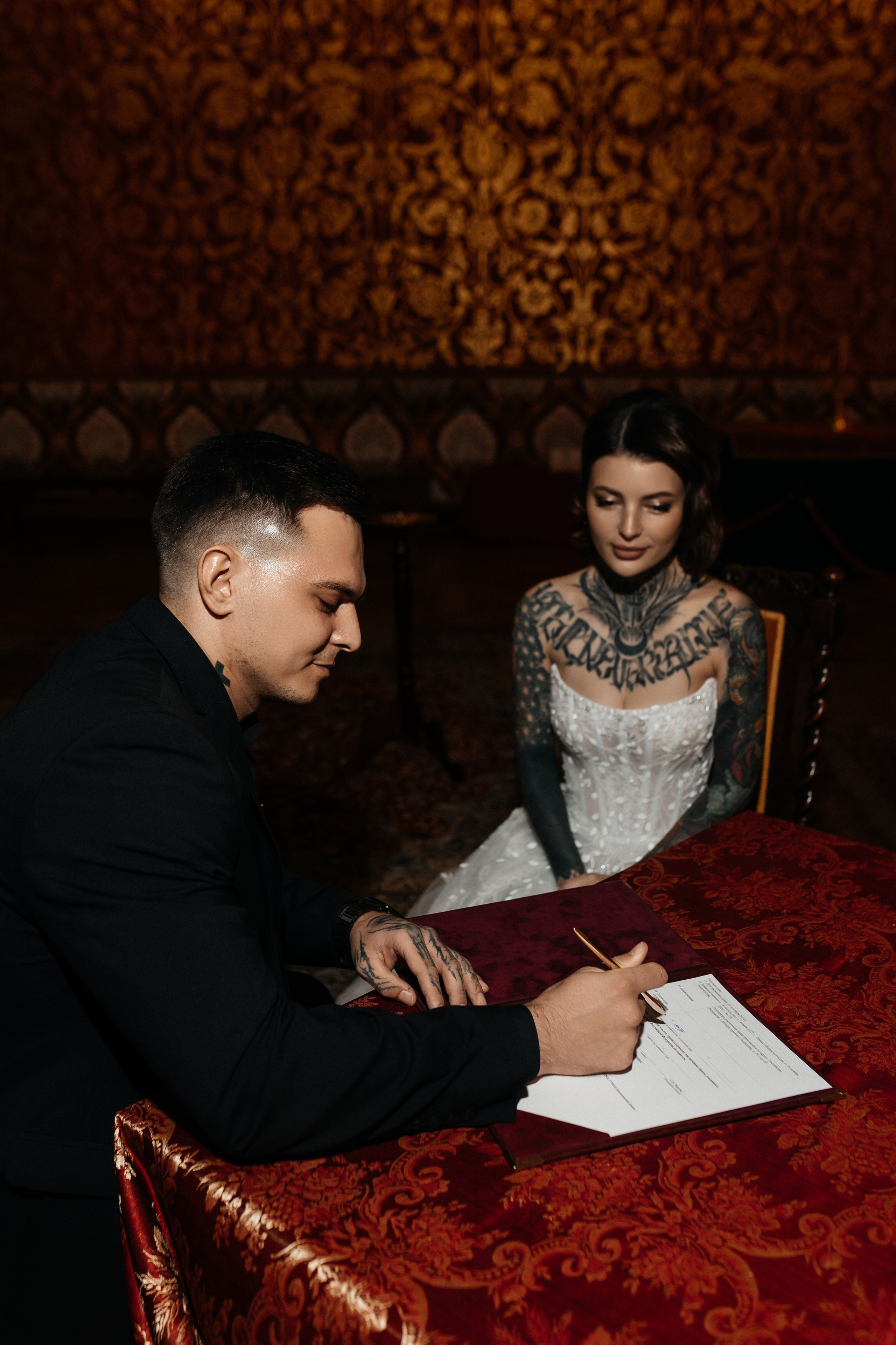 Свадебная фотосессия в Коломенском. Фотограф Наталия Федосова, г. Москва. TG и Instagram @nataliya_raw