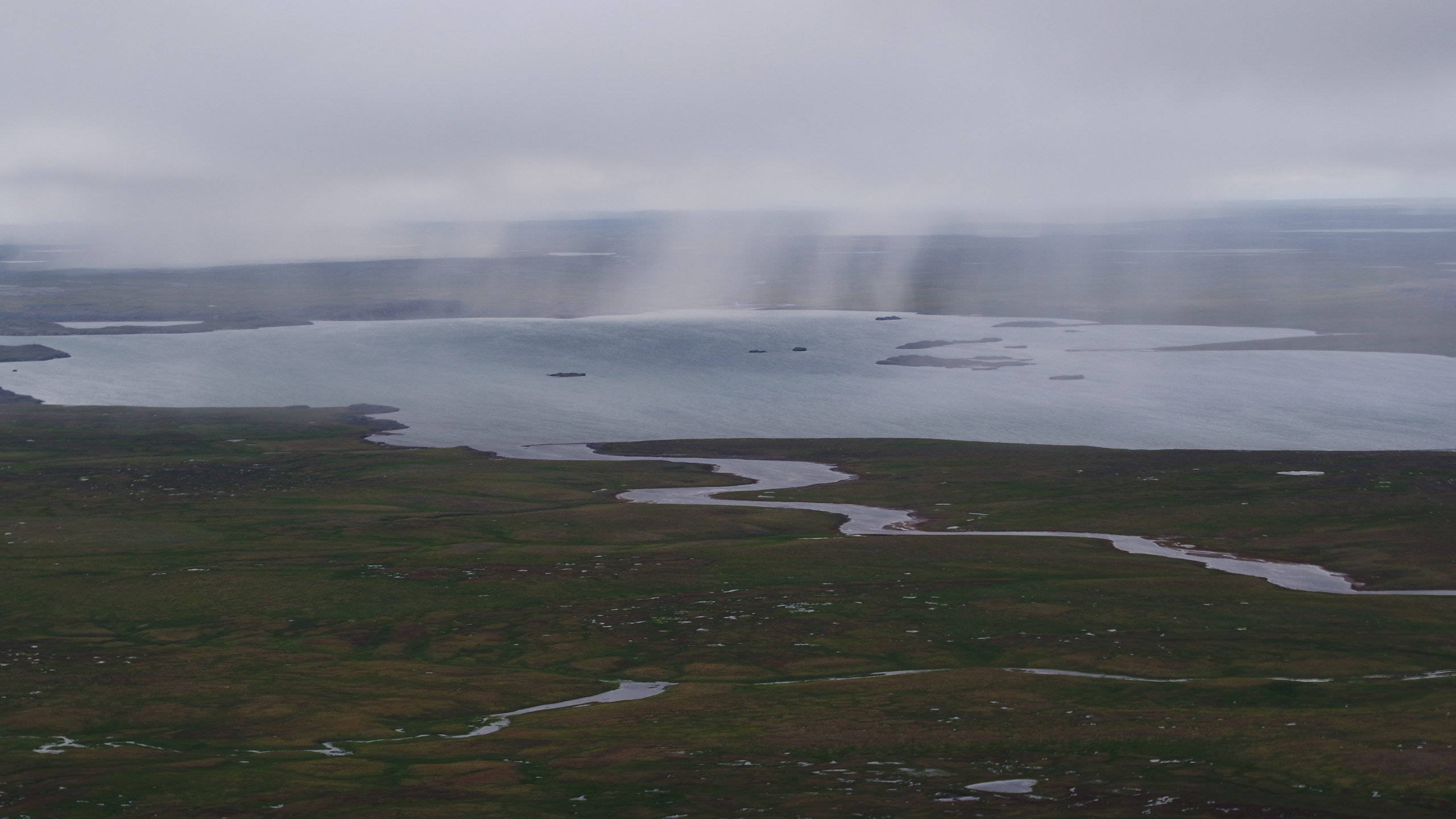 Амдерма — наука (2020 г.). Фотоальбом показывающий увлекательный мир авиации и мир медведей Андрея Иванова