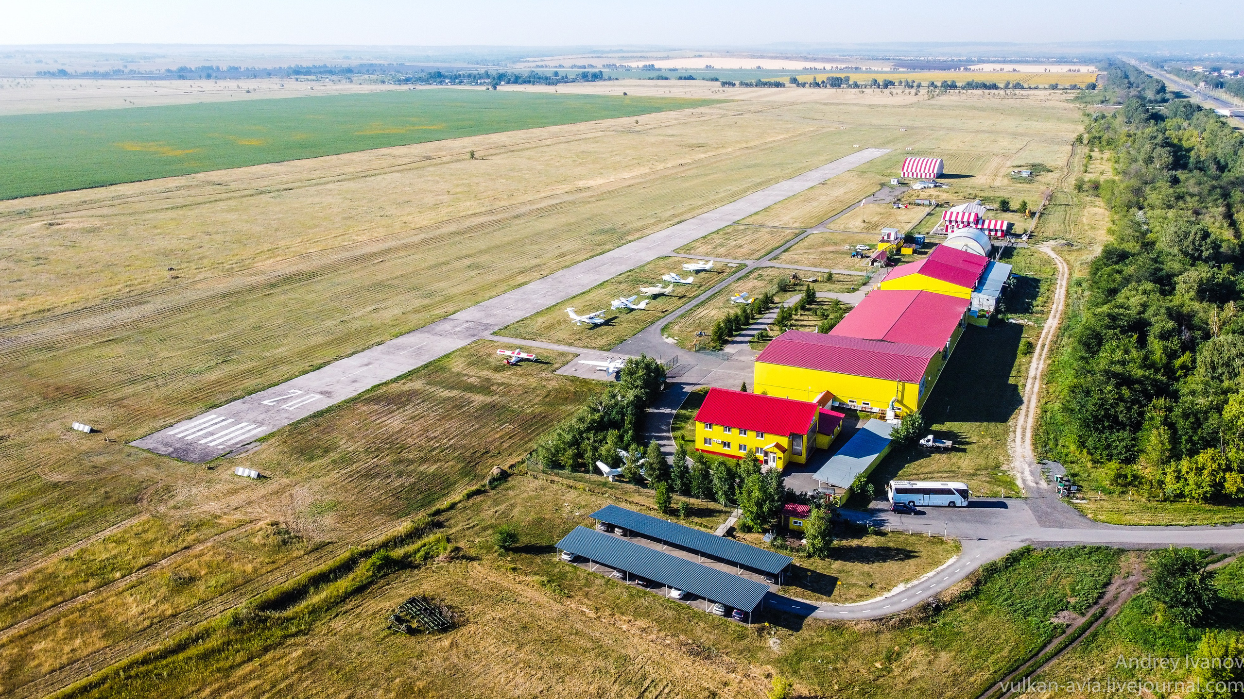 Амдерма — наука (2020 г.). Фотоальбом показывающий увлекательный мир авиации и мир медведей Андрея Иванова