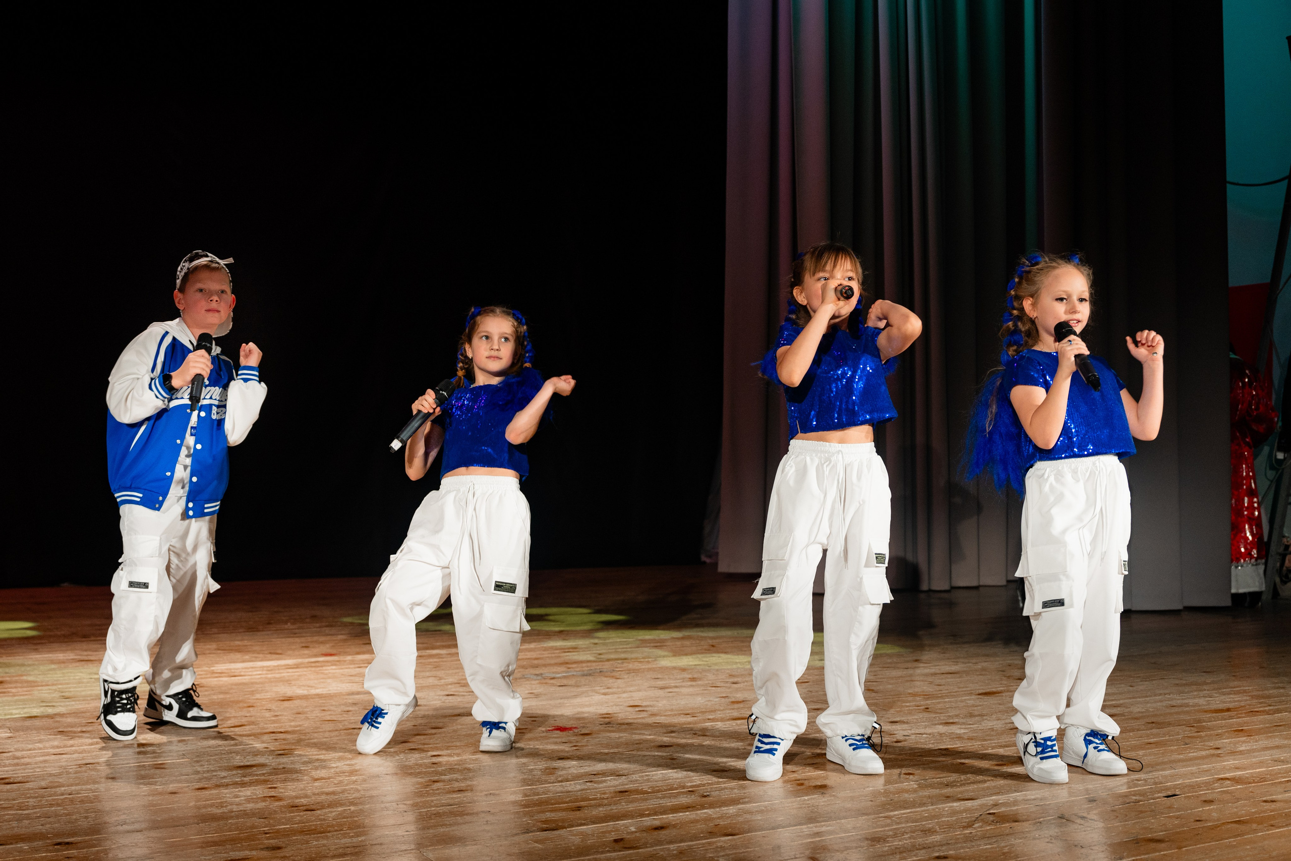 Концерт ДК Буривестник. Фотограф Никита Комаров