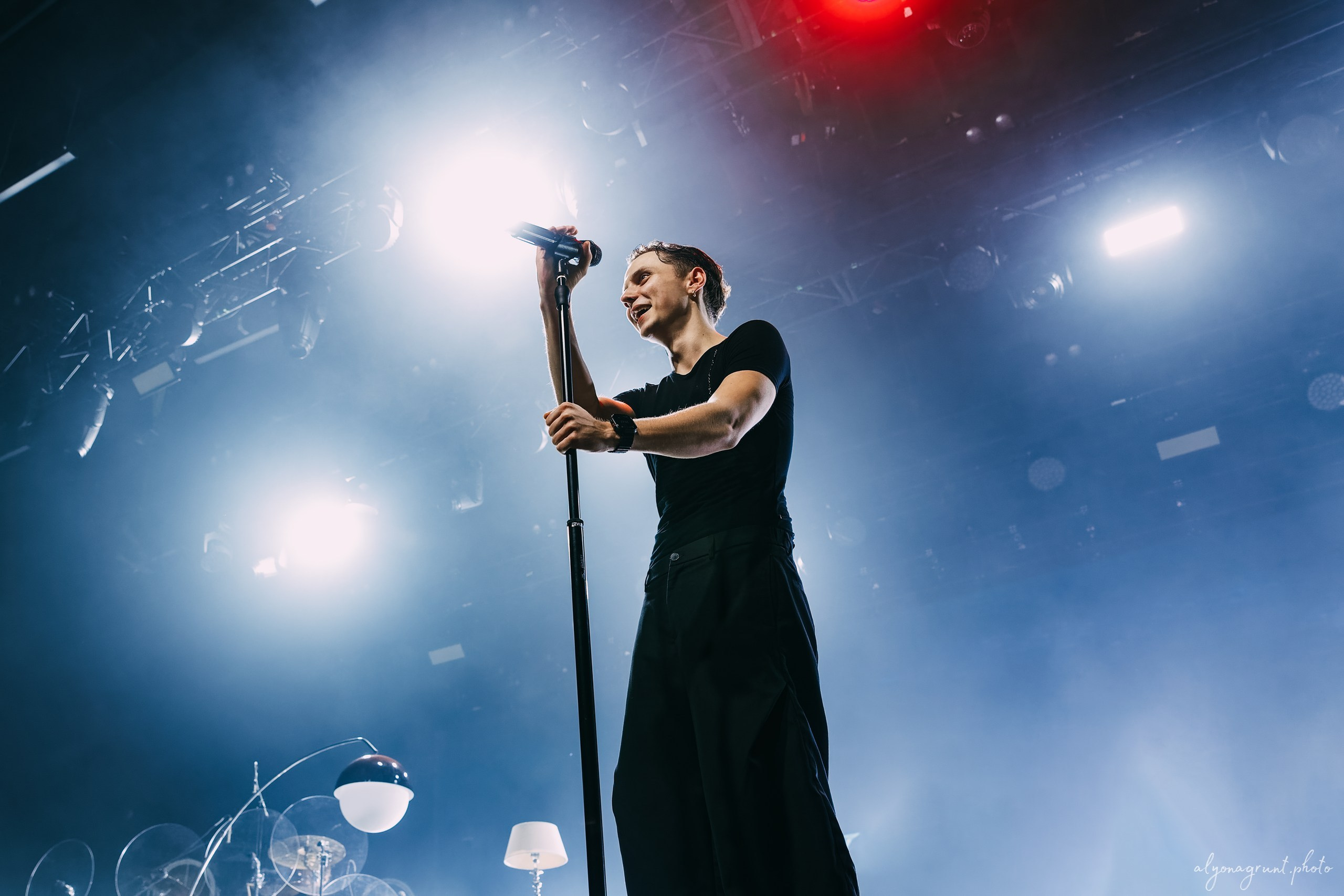 Ваня Дмитриенко, фоторепортаж СПб, A2, 23.10.2025. Алена Адрианова: фотограф в Санкт-Петербурге