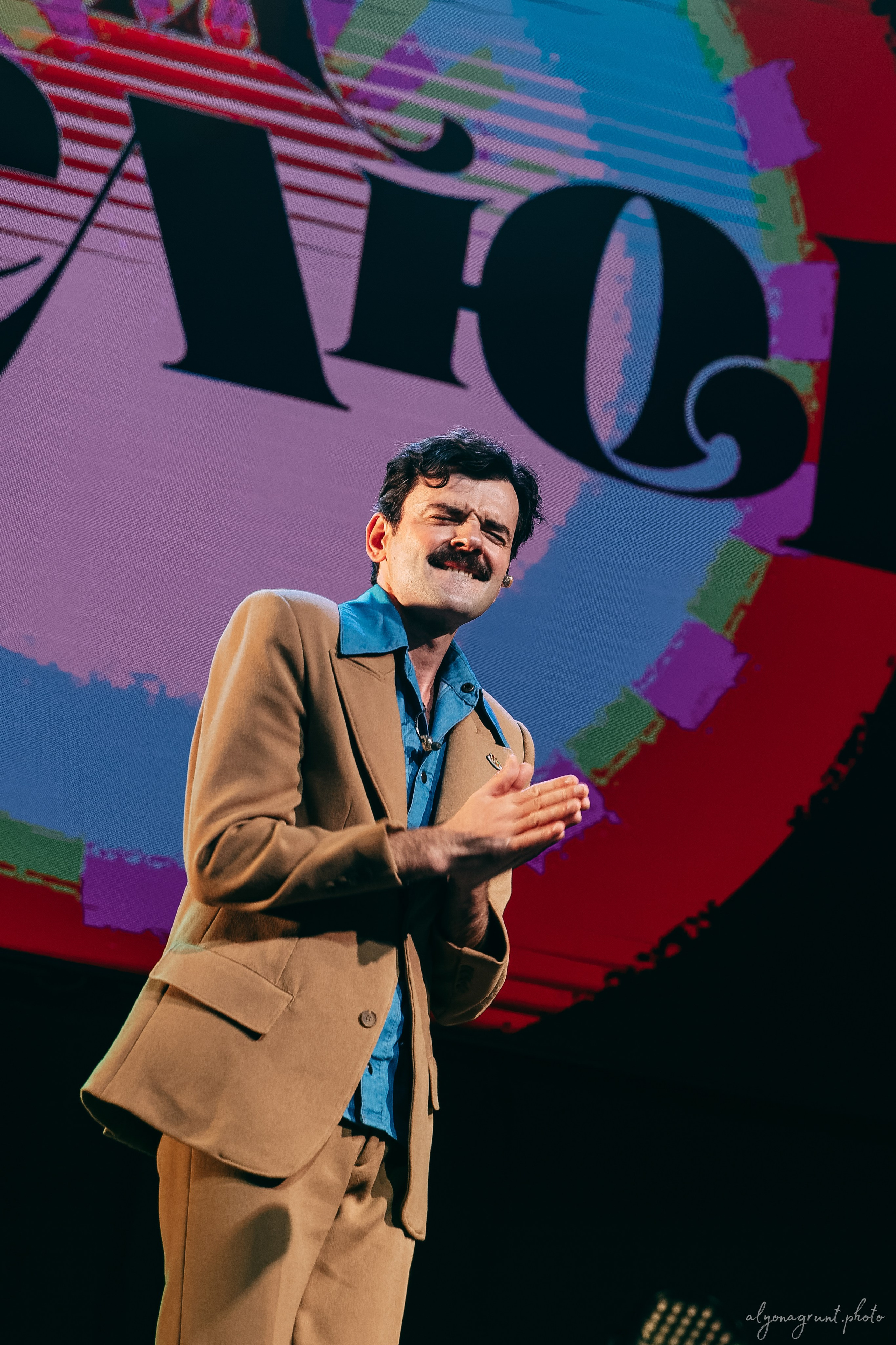 ВИА Велюр, фоторепортаж, СПб, BASE, 14.12.2025. Алена Адрианова: фотограф в Санкт-Петербурге