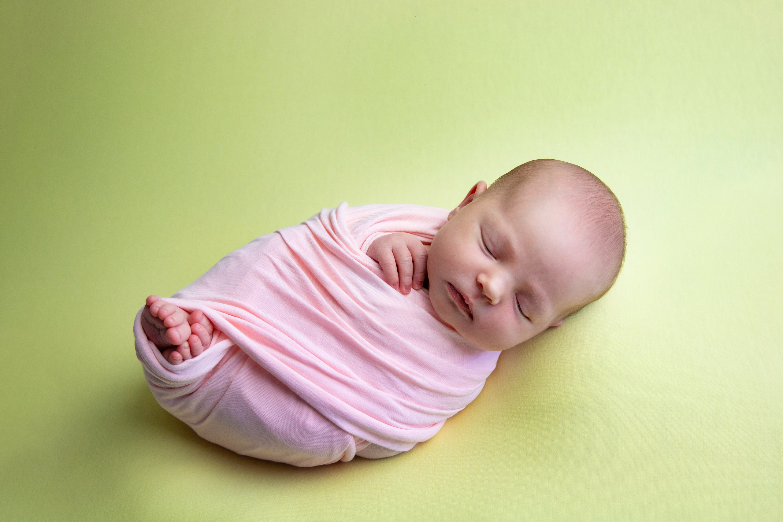 Профессиональная фотосессия новорожденного. Фотограф новорожденных Жуковский Раменское