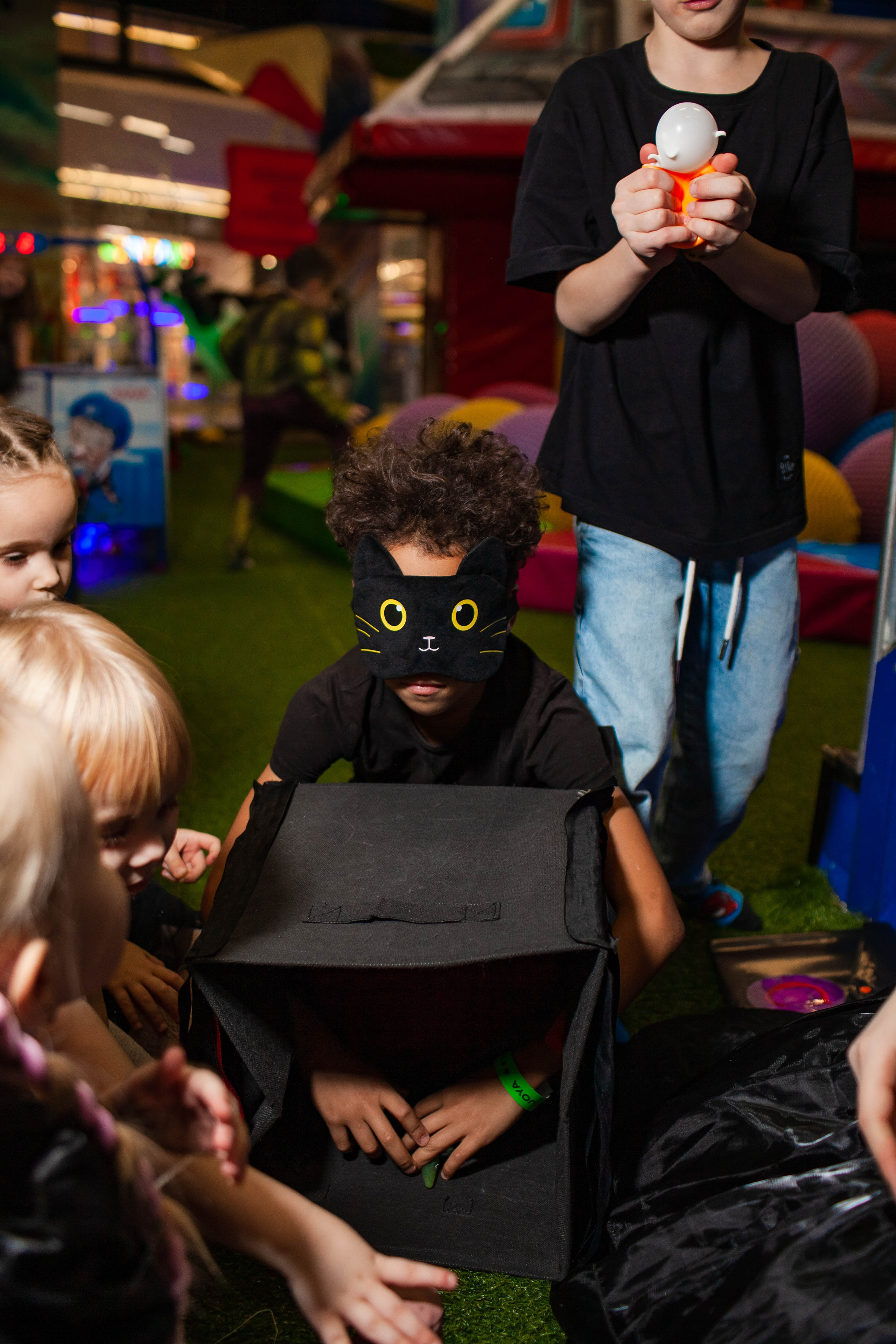 День Рождения Анечки в стиле Уэнсдей. Детский и семейный фотограф в Санкт-Петербурге Елизавета Сорокина