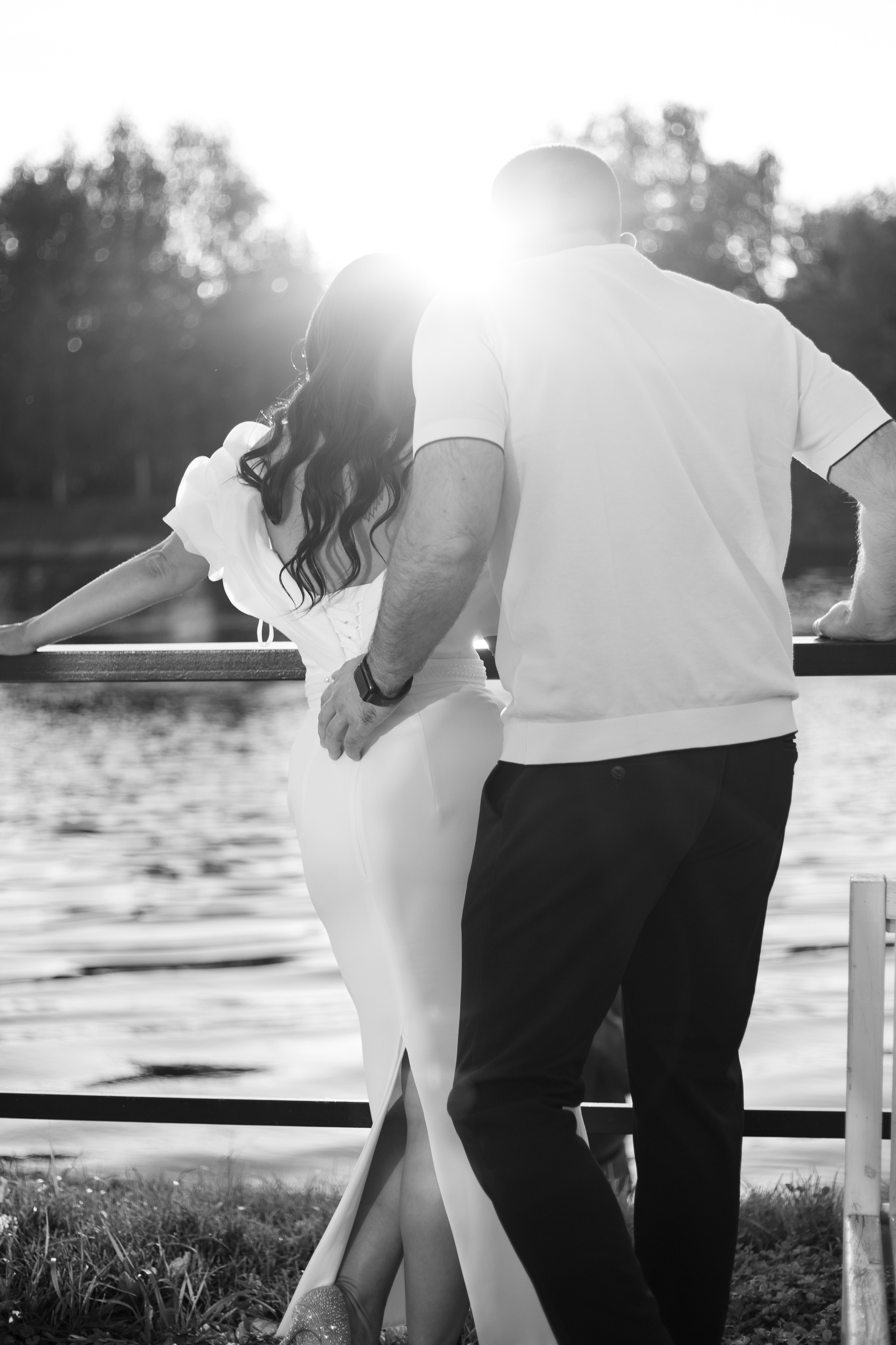 свадебная фотография на фоне канала им. Москвы 