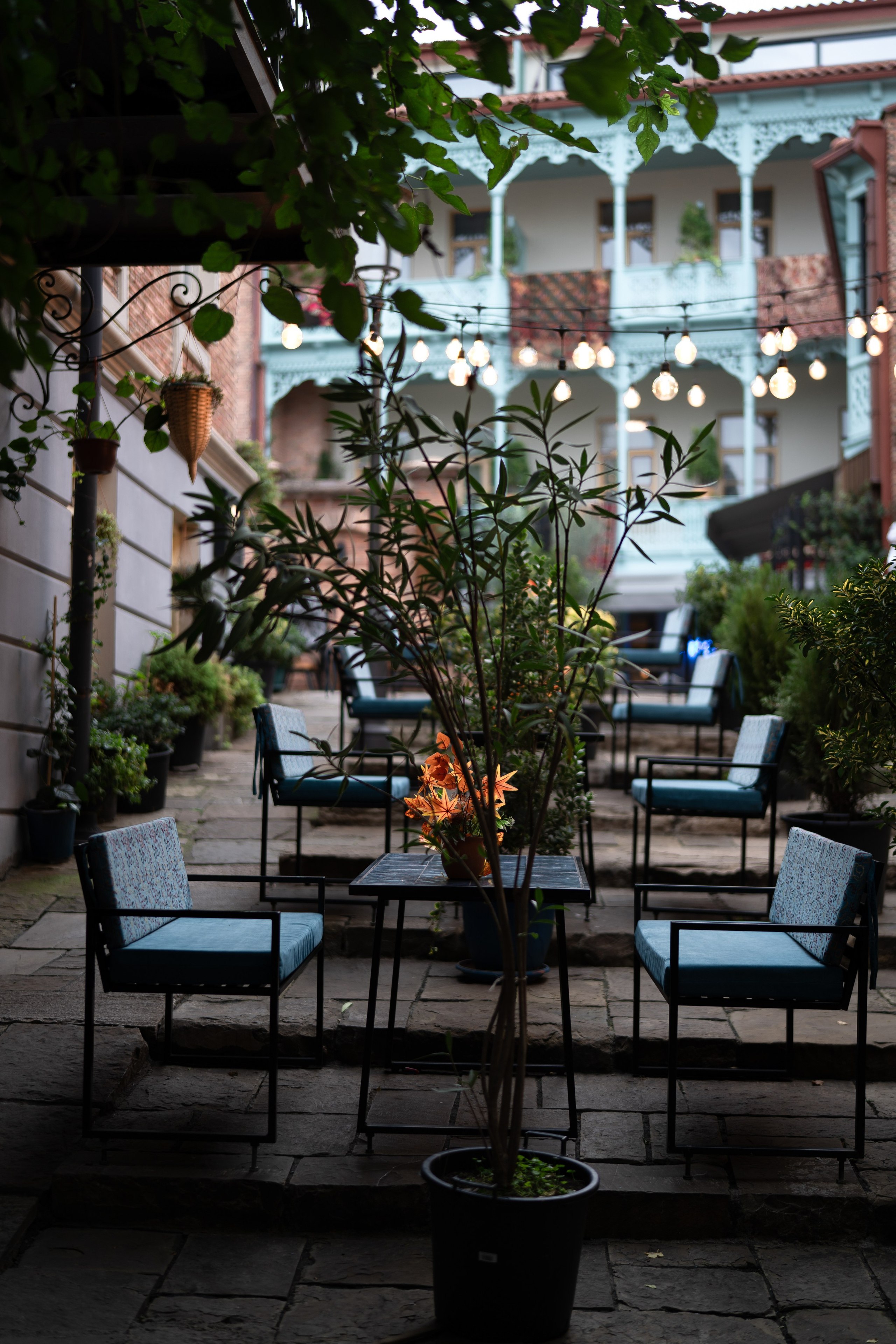 ТБИЛИСИ. ПОБУДЬ ЗДЕСЬ И ЦЕЛЕЕ БУДЕТ ЭТОТ МИР