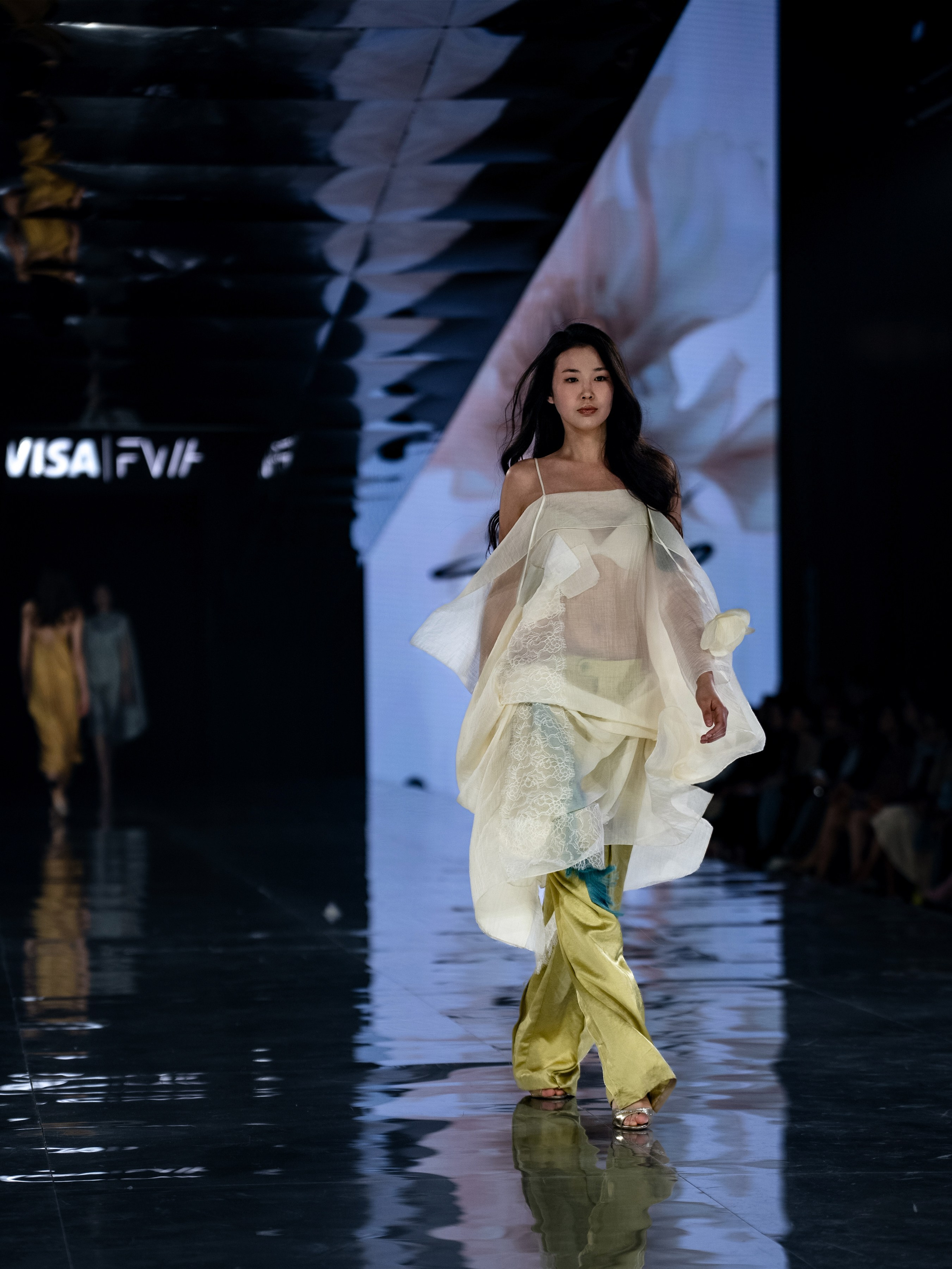 Visa Fashion Week Sako. Сайт Алматинского НЮ АРТ, будуар и фэшн фотографа Дениса Карпенко