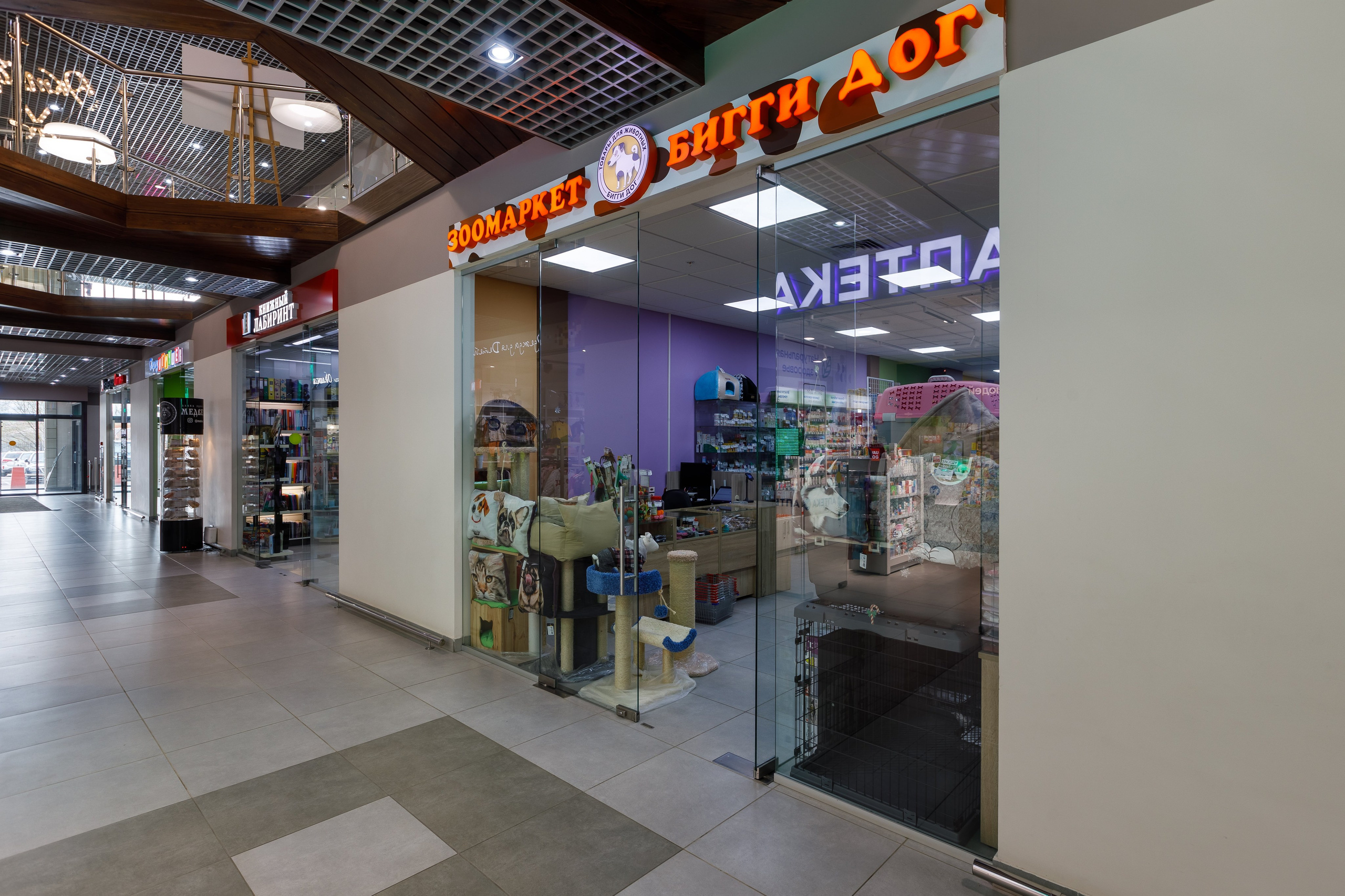 Фотосъемка торгового центра Покровский. Интерьерный фотограф в Москве Роман Потапов