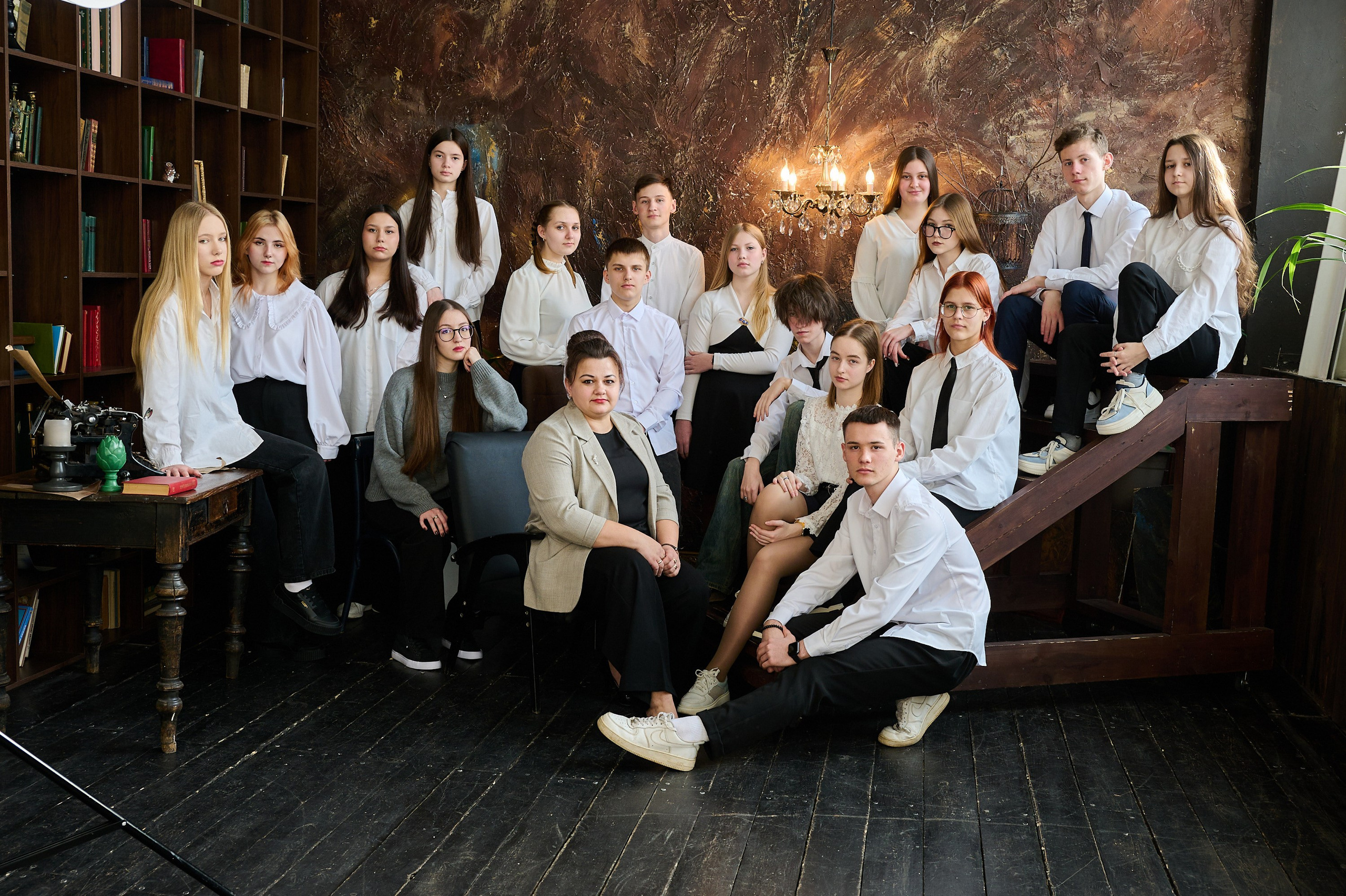 Выпускные и праздники. Выпускные альбомы. Предметная и контент съёмка. Фотостудия Klass