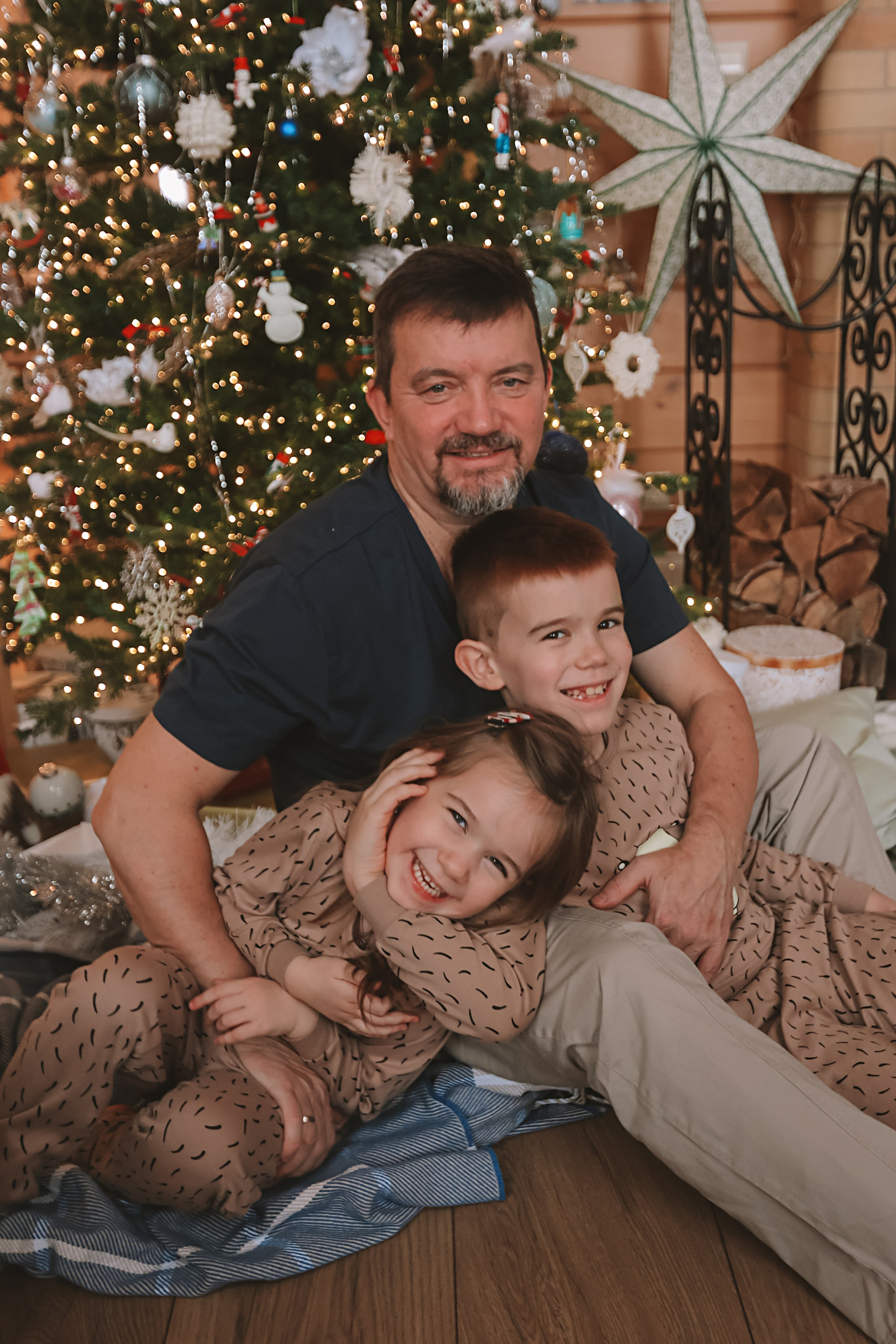 Новогодние традиции. Семейный фотограф Тюмень, фотограф на роды Салмина Мария