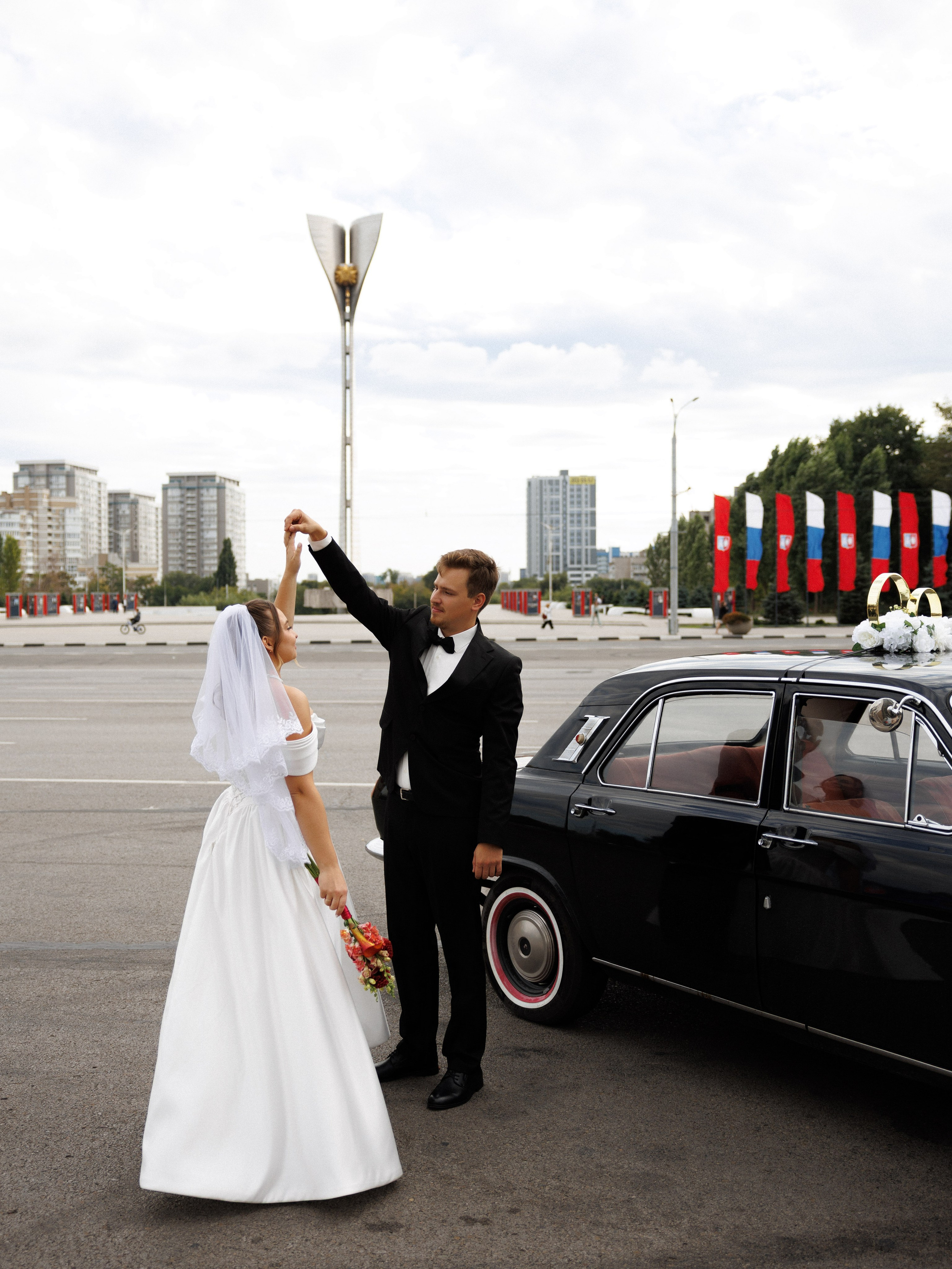 Прогулка на ретро автомобиле. Фотограф Светлана
