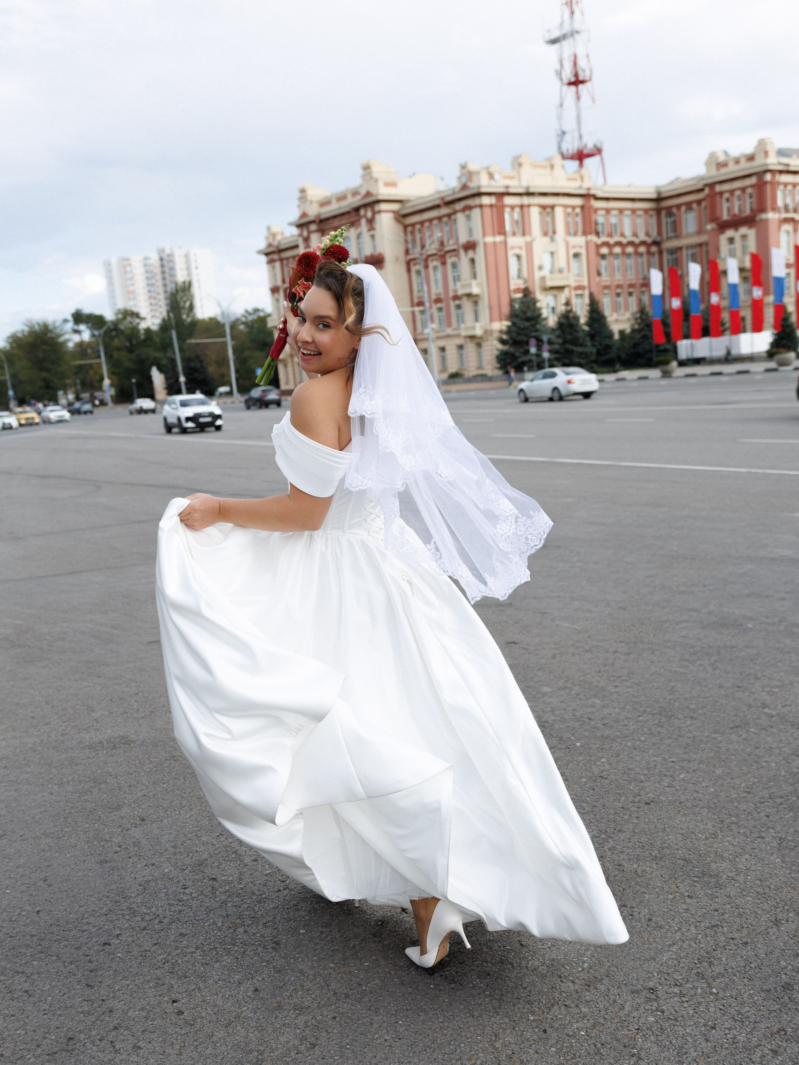 Прогулка на ретро автомобиле. Фотограф Светлана