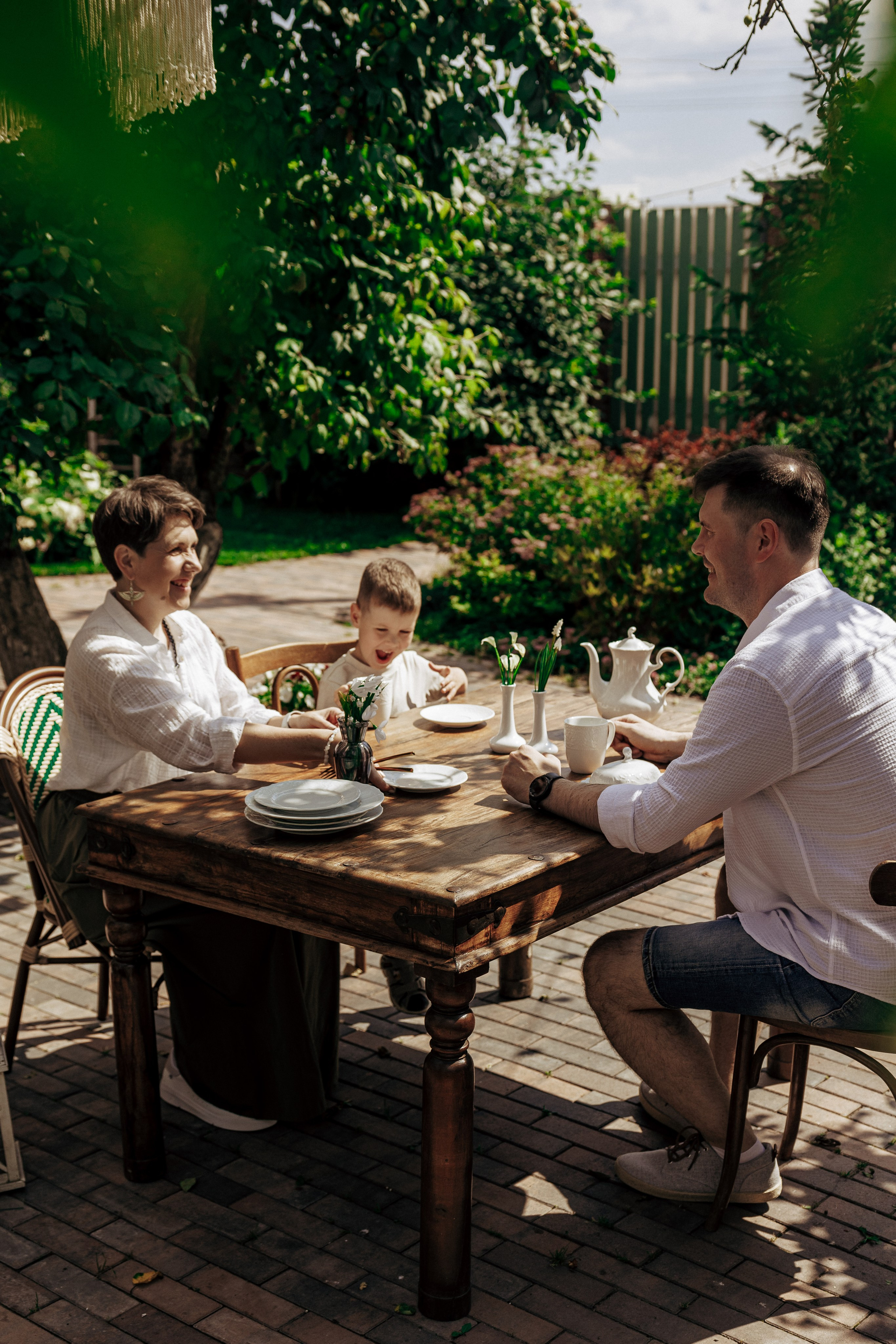 Семейный фотодень в фотостудии-даче, г. Пушкине и у легендарного Древа. Профессиональный фотограф в Санкт-Петербурге Александр Волосенцев