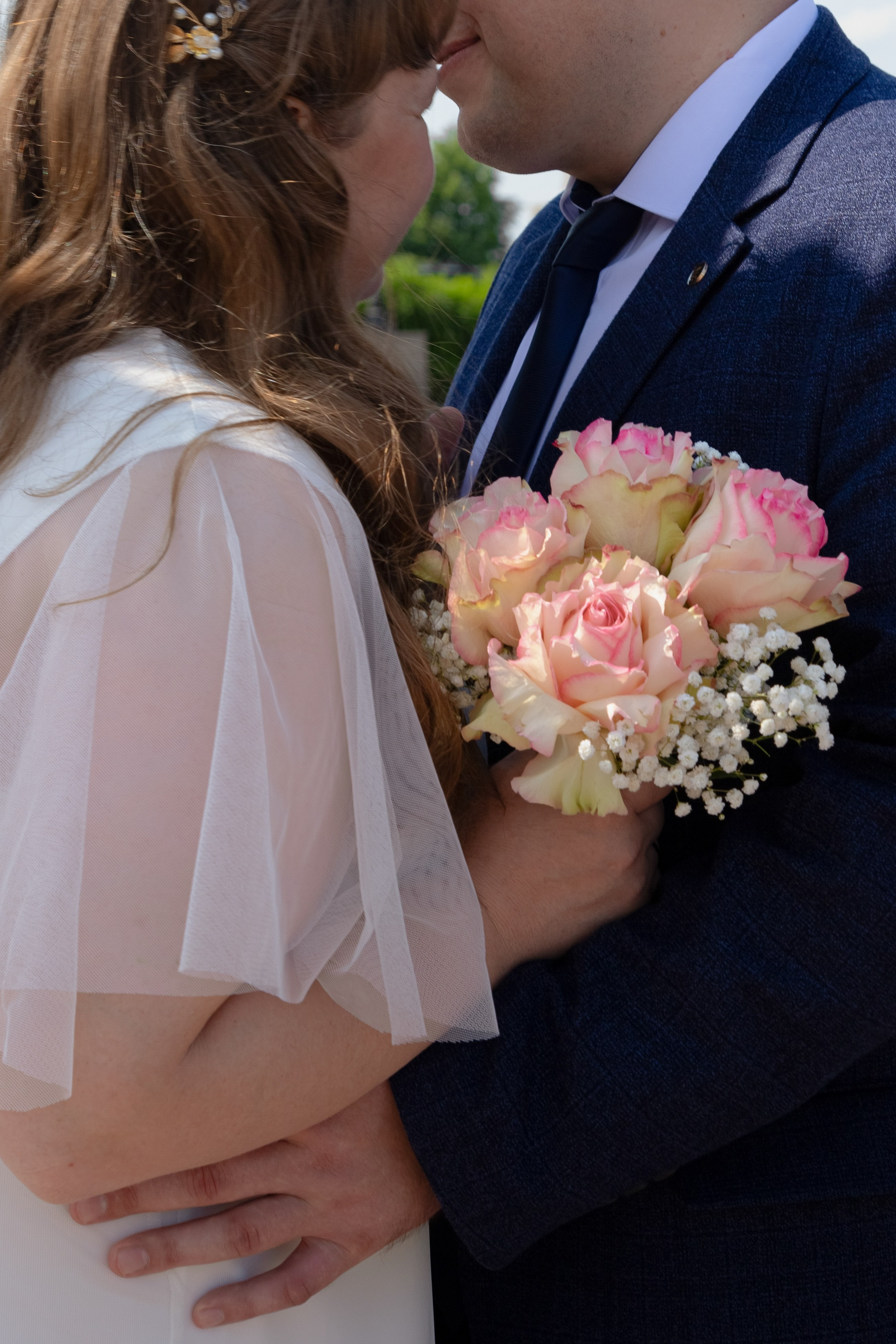 Прогулка в сирени после ЗАГСа Томск (Р. Люксембург). Фотограф в Томске Евгения Гуляева