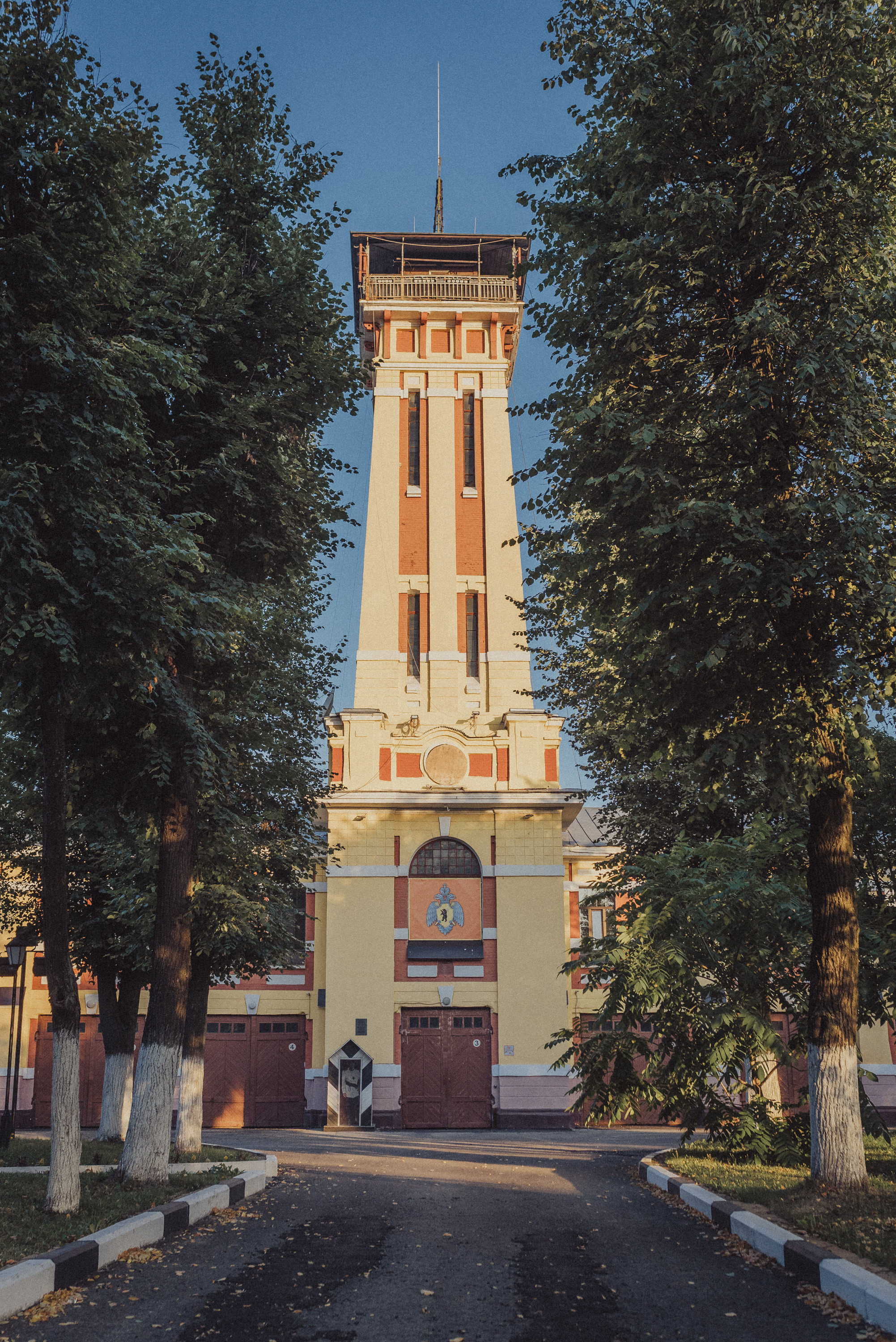 Проект #улицыгорода. Ярославль, ул. Ушинского. Документальный фотограф Илья Тихановский