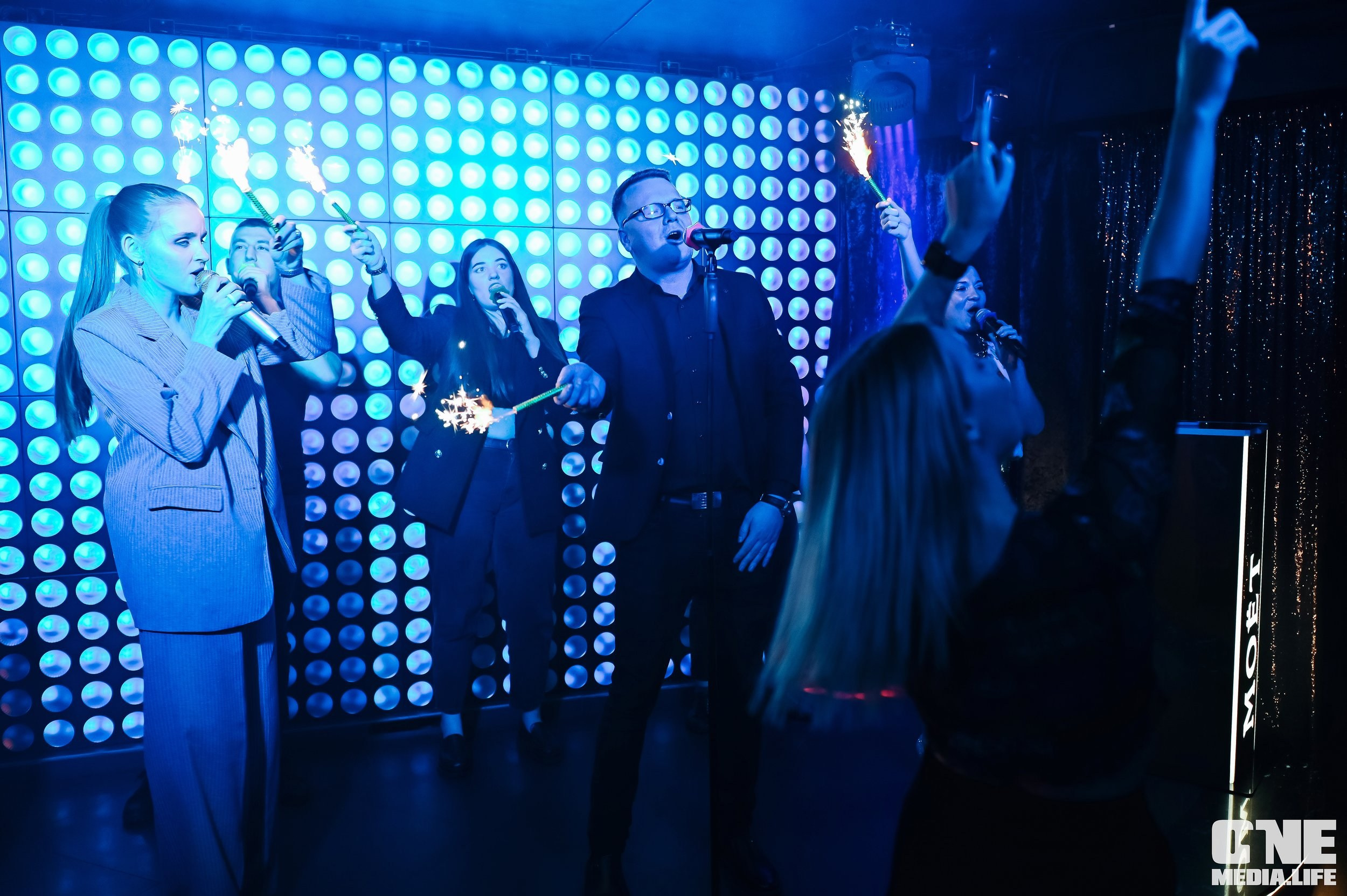 Фоторепортаж из караоке-клуба Эйфория. One Media Life: фоторепортажи, фотоотчеты с мероприятий и заведений