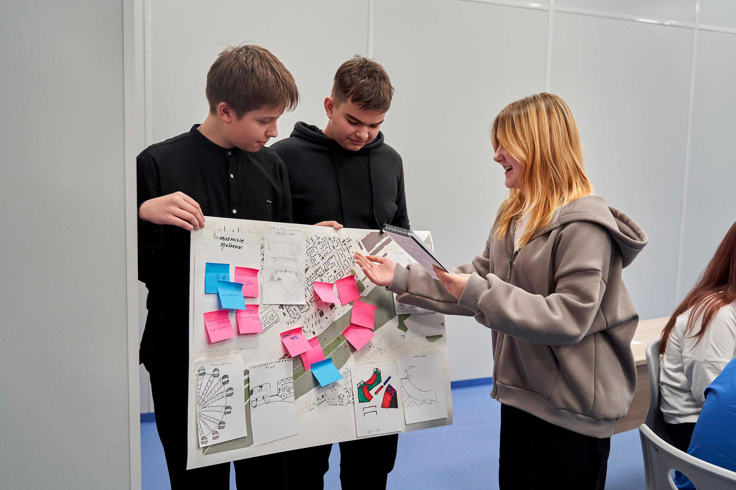 Городская экспедиция «Взрослый взгляд на Нижний» (Эн+ & Точка Урбан). Репортажный фотограф Вилянов Евгений. Нижний Новгород