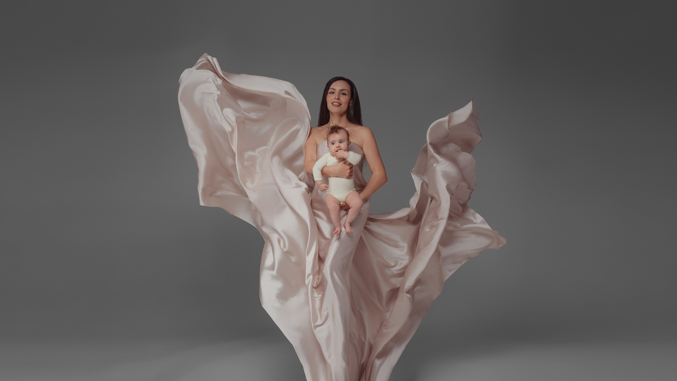 СЪЕМКА В ТКАНИ. Женский фотограф в Ростове-на-Дону Бондаренко Светлана