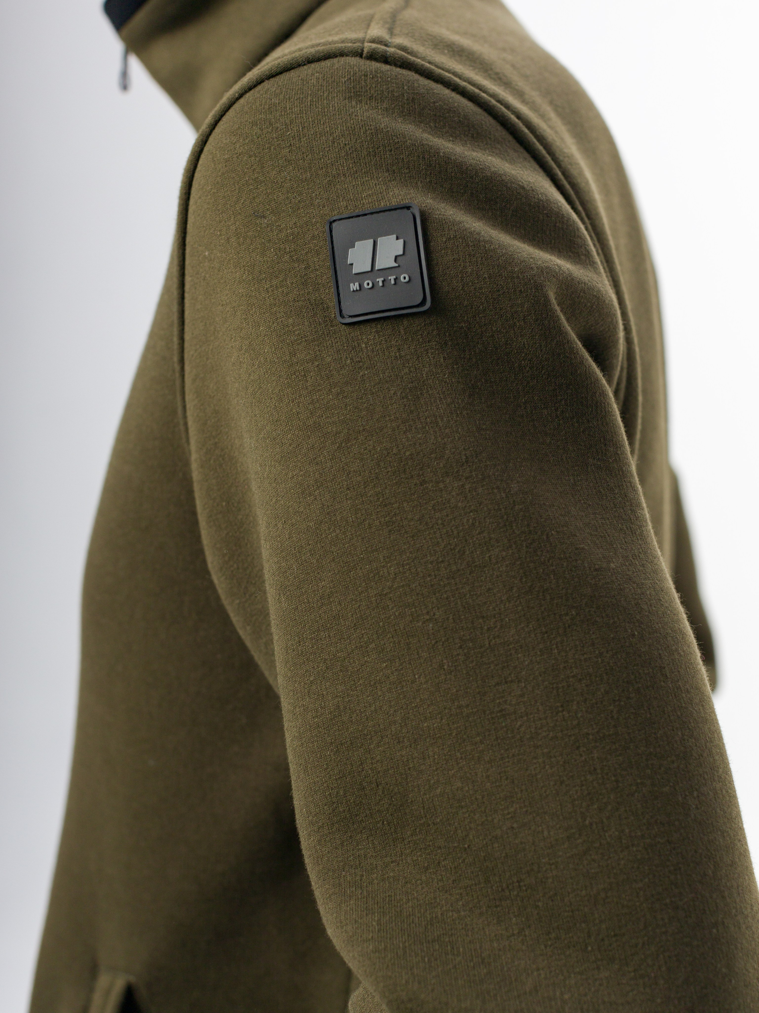 Съемка LookBook для: Motto — WEAR производитель одежды. Фотограф Петрозаводск. Съемка для брендов, индивидуальная съемка