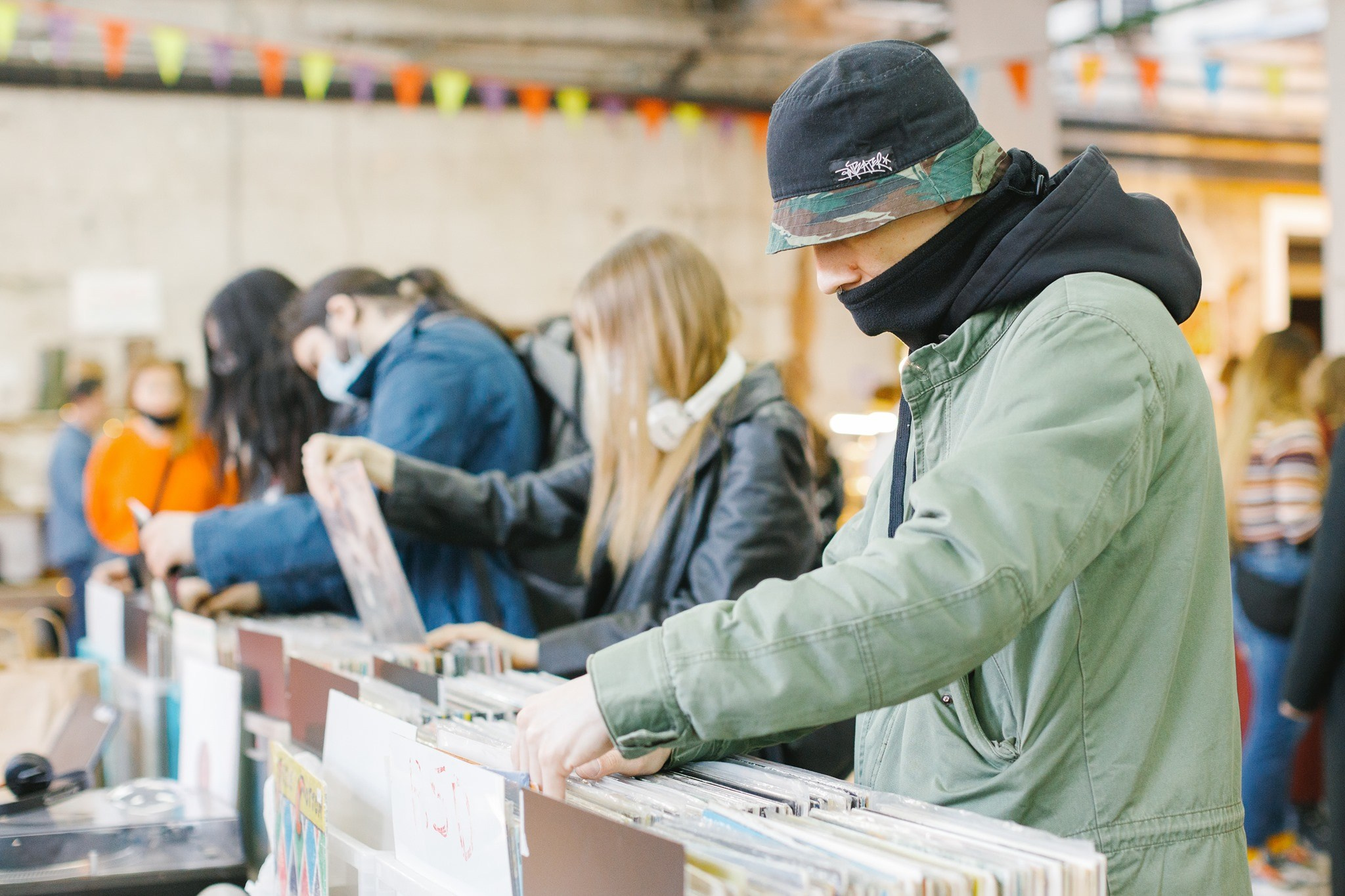 10–11 апреля 2021 на Трёхгорной мануфактуре / фото Иван Гущин. Фотоотчеты «Ламбада-маркета»