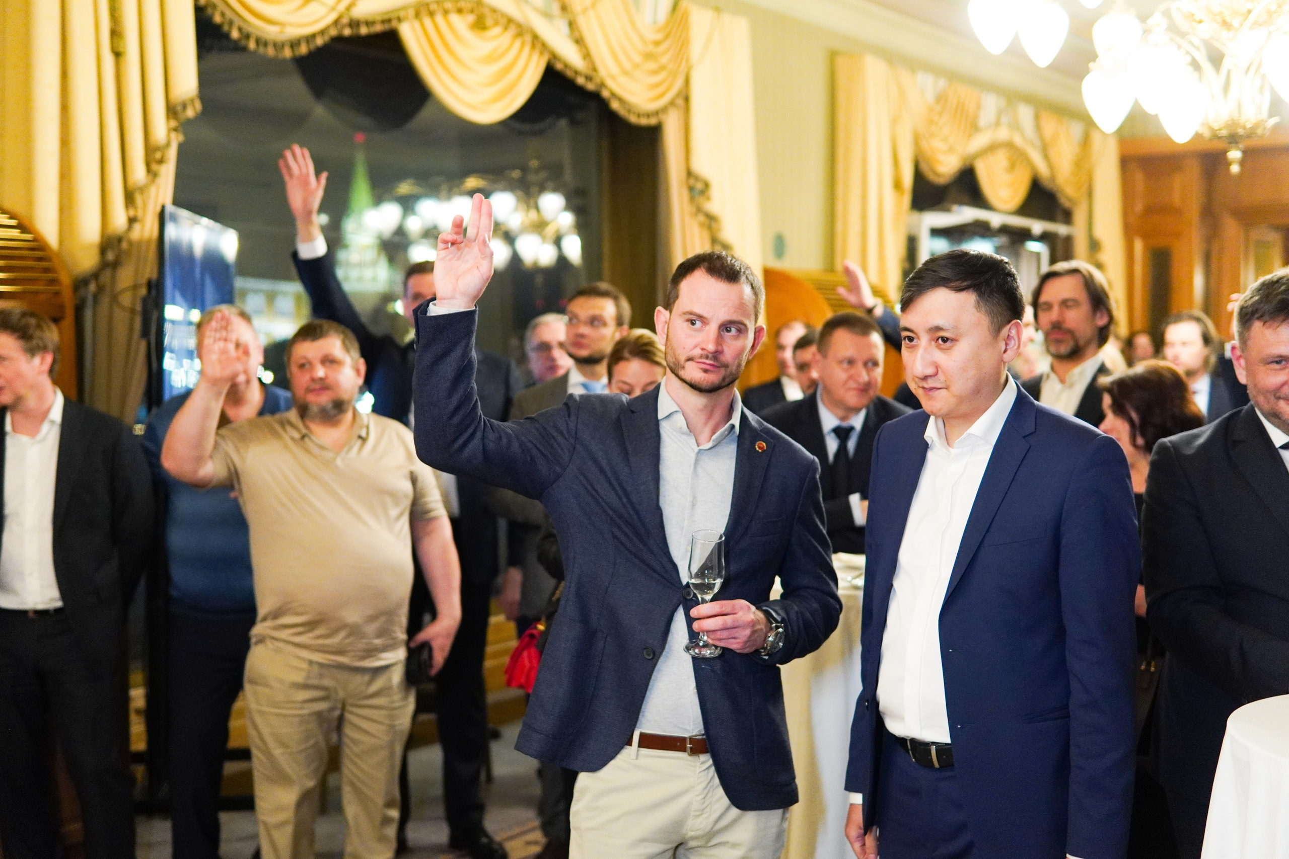 Конференция с М Хазиным. Фото | Видео Контент Мишель Ватаманюк