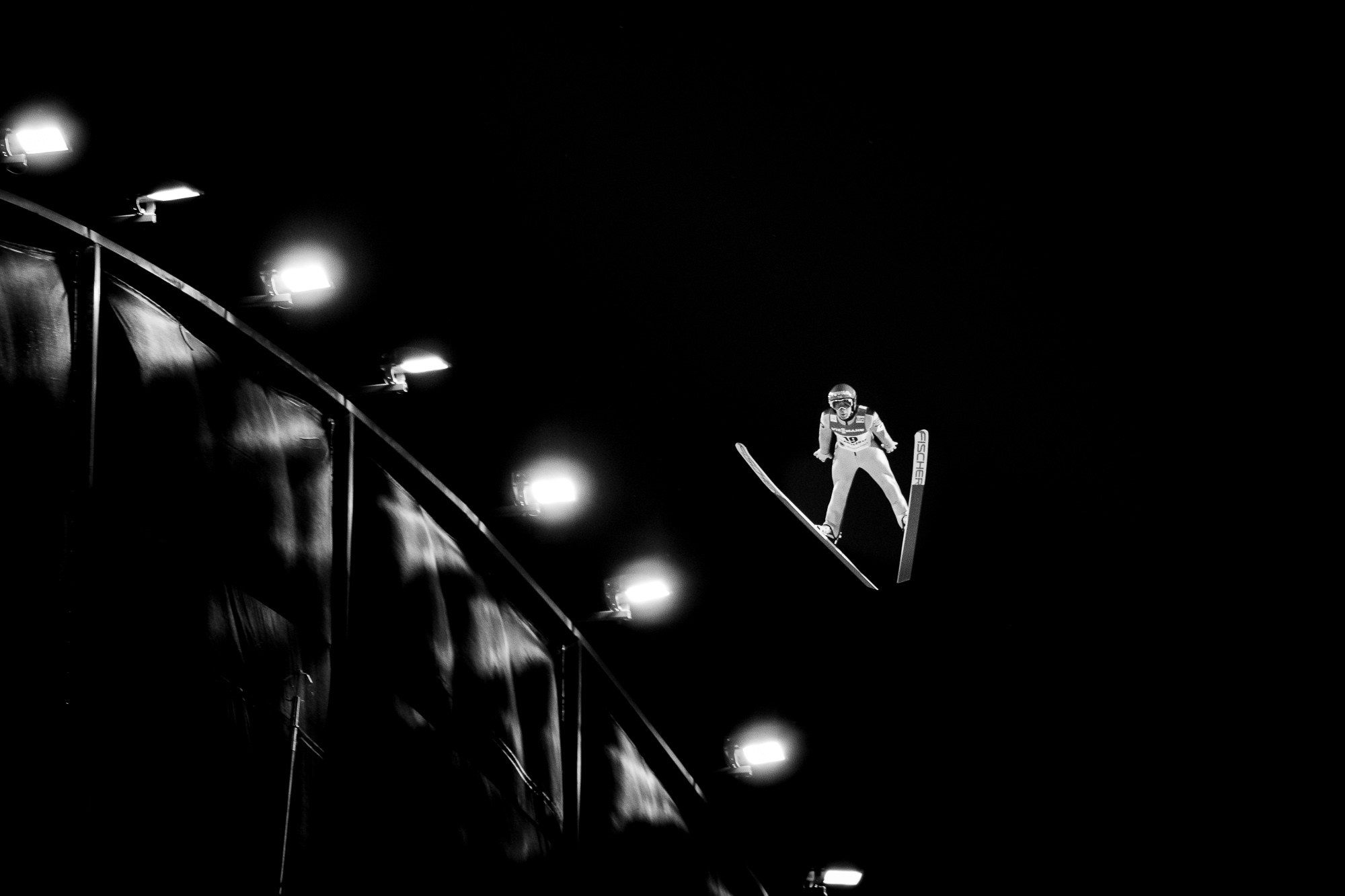 Прыжки с трамплина фото