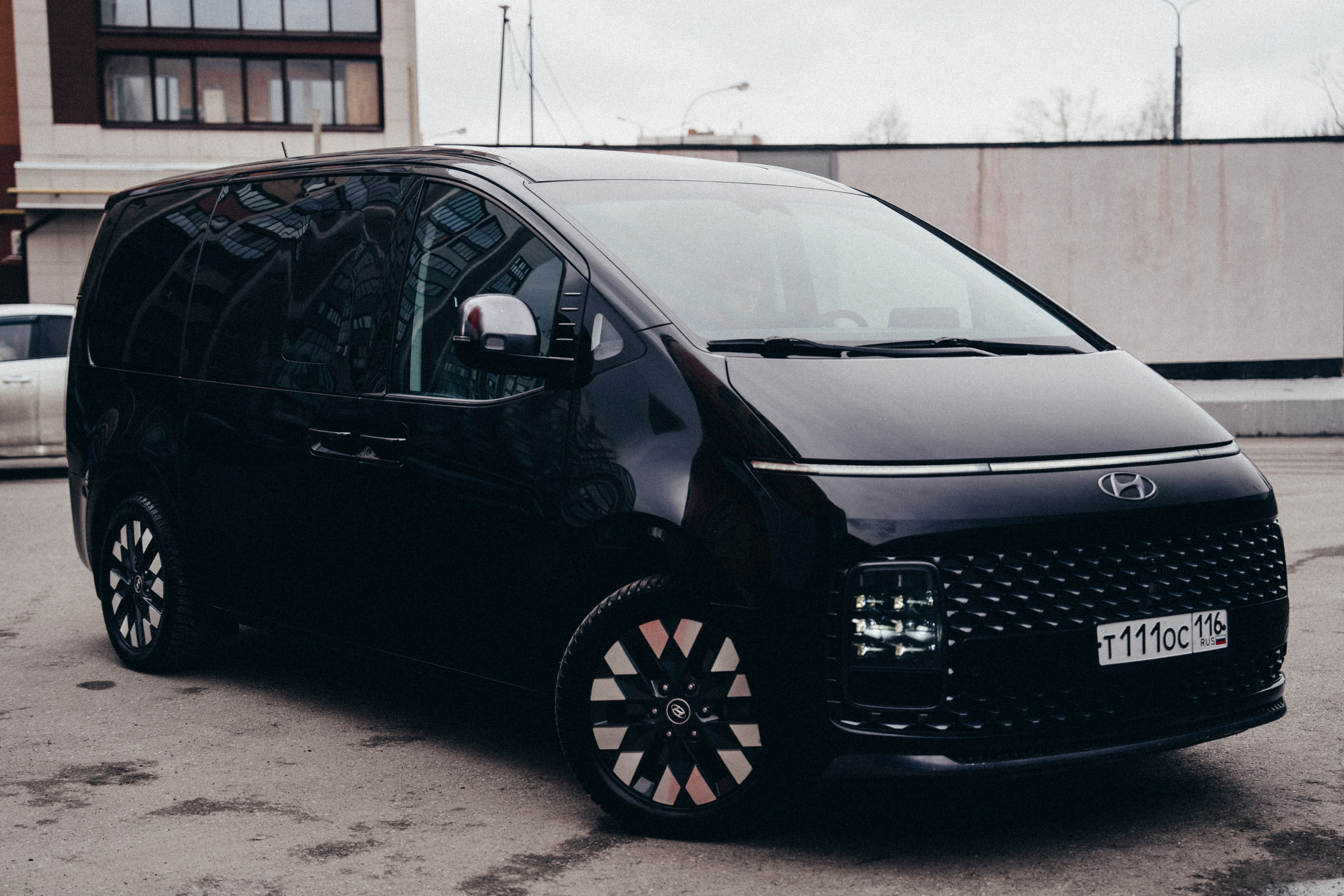 Hyundai Staria. Идеальные портреты для соцсетей — Фотограф Ленар