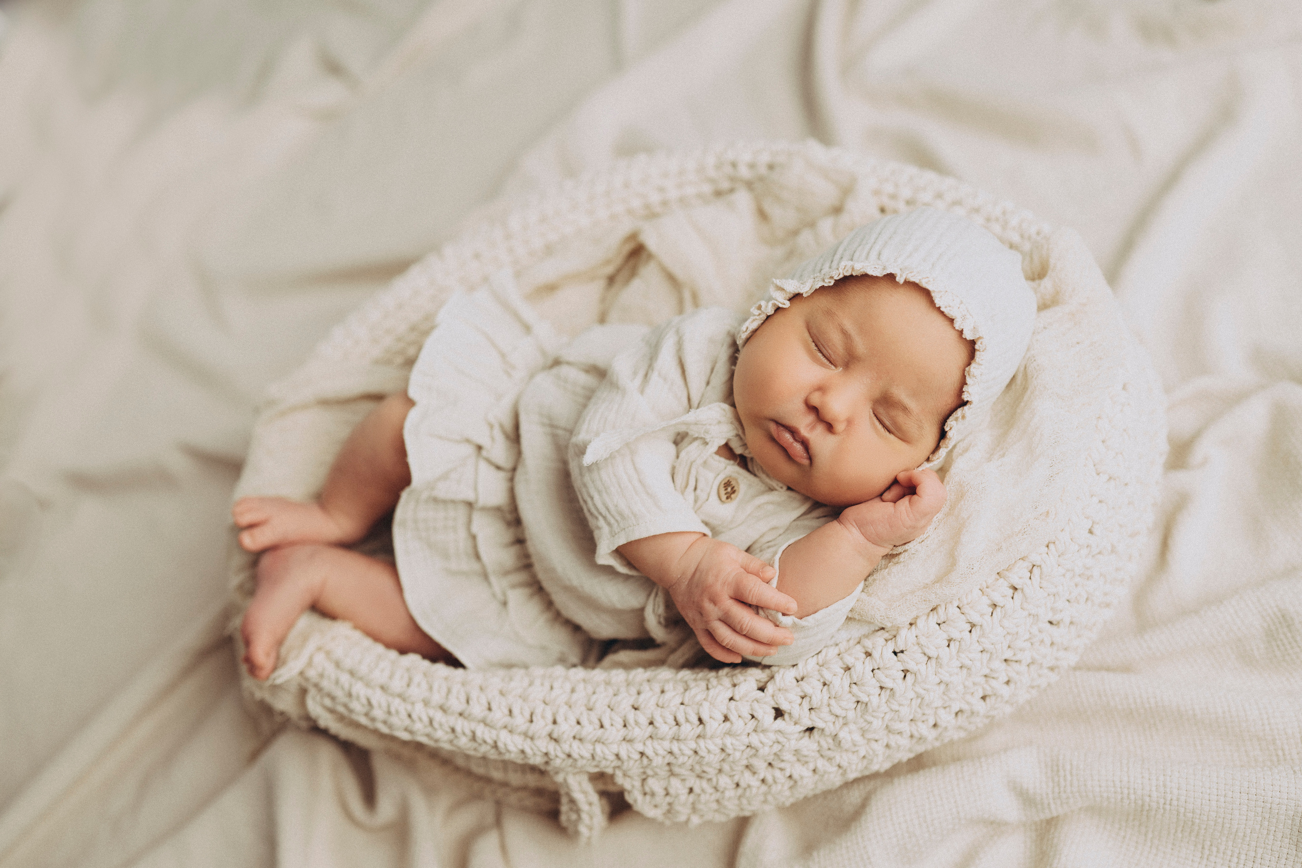 Айза 23 дня. Фотограф новорожденных в Москве Щелково и МО Ангелина Энговатова