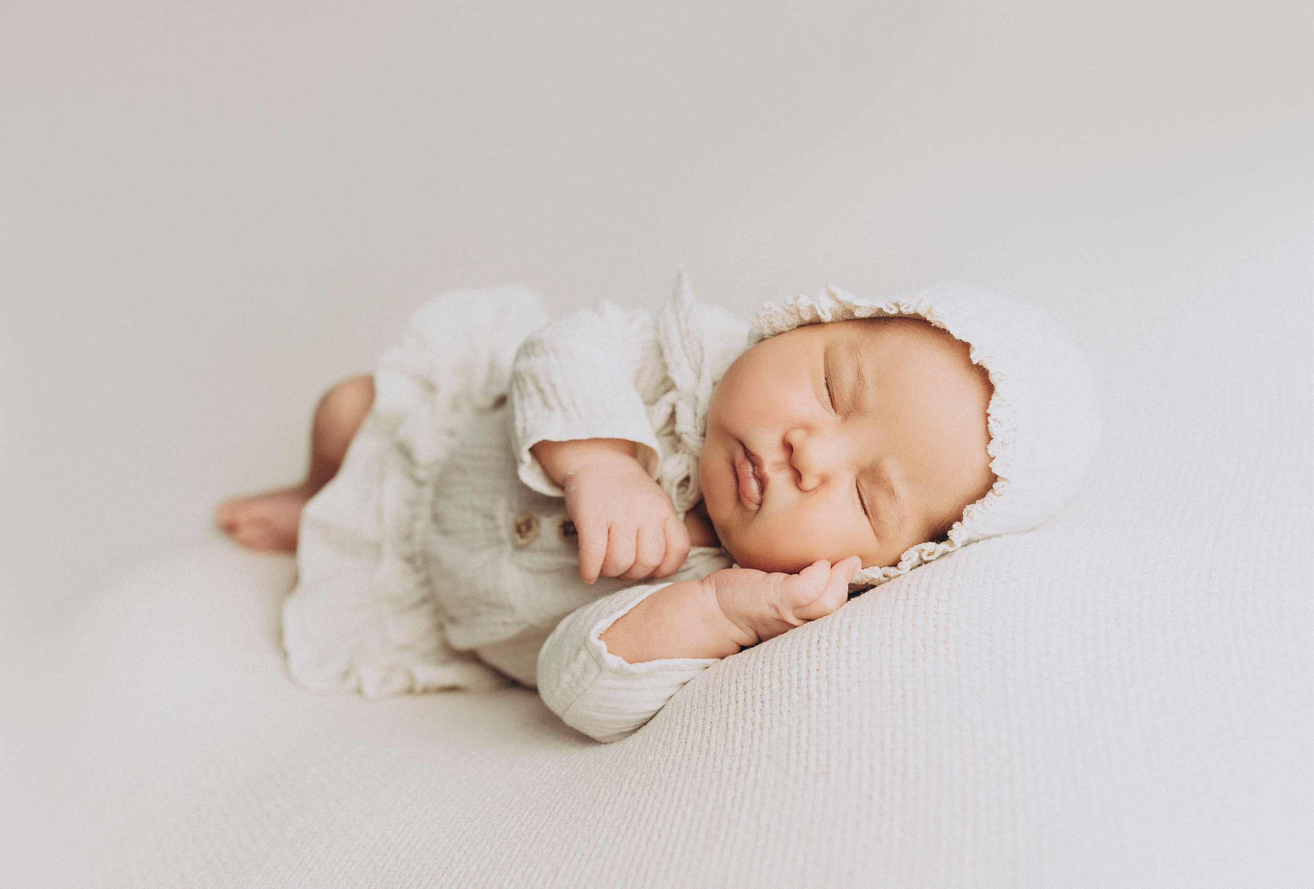 Айза 23 дня. Фотограф новорожденных в Москве Щелково и МО Ангелина Энговатова