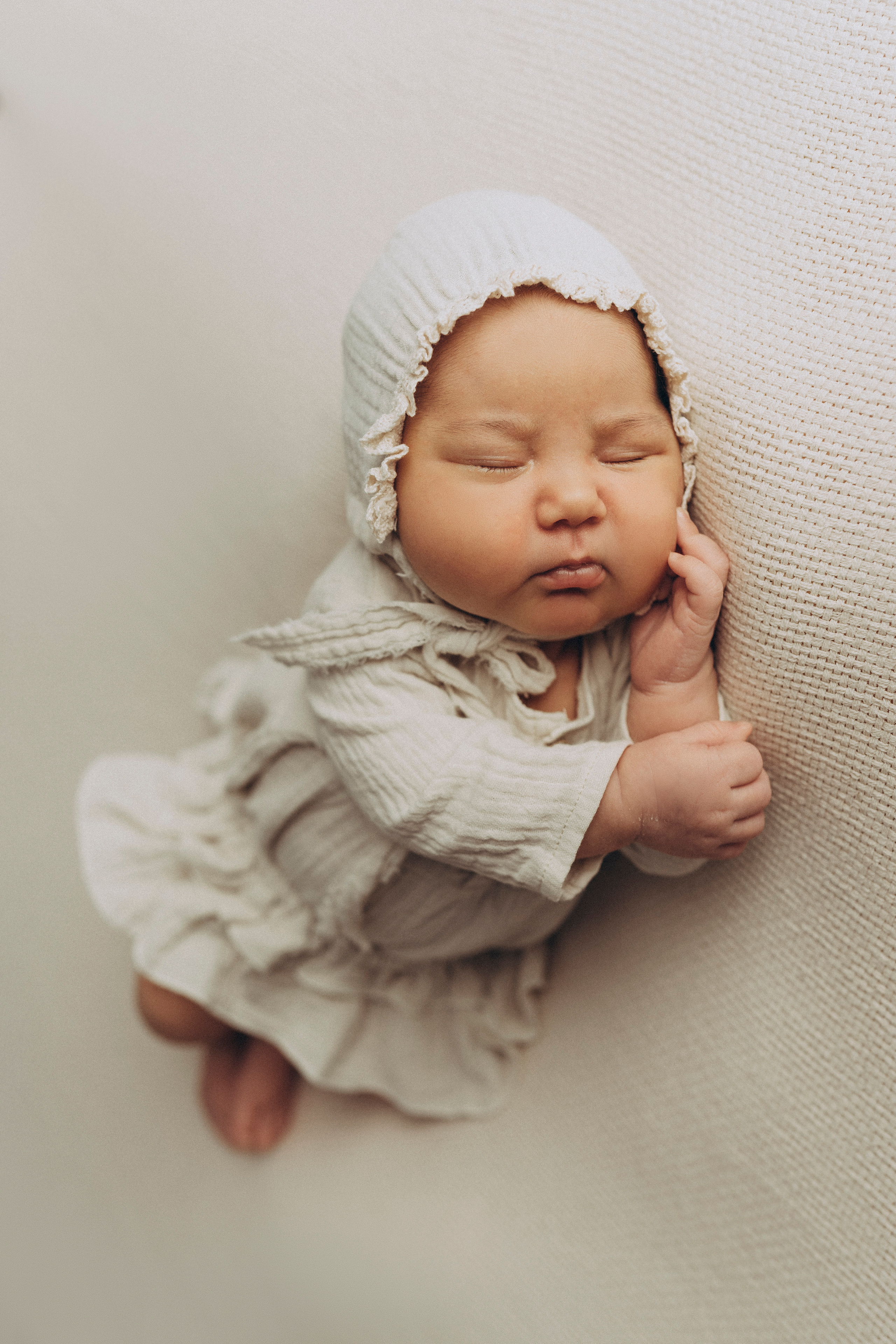 Айза 23 дня. Фотограф новорожденных в Москве Щелково и МО Ангелина Энговатова