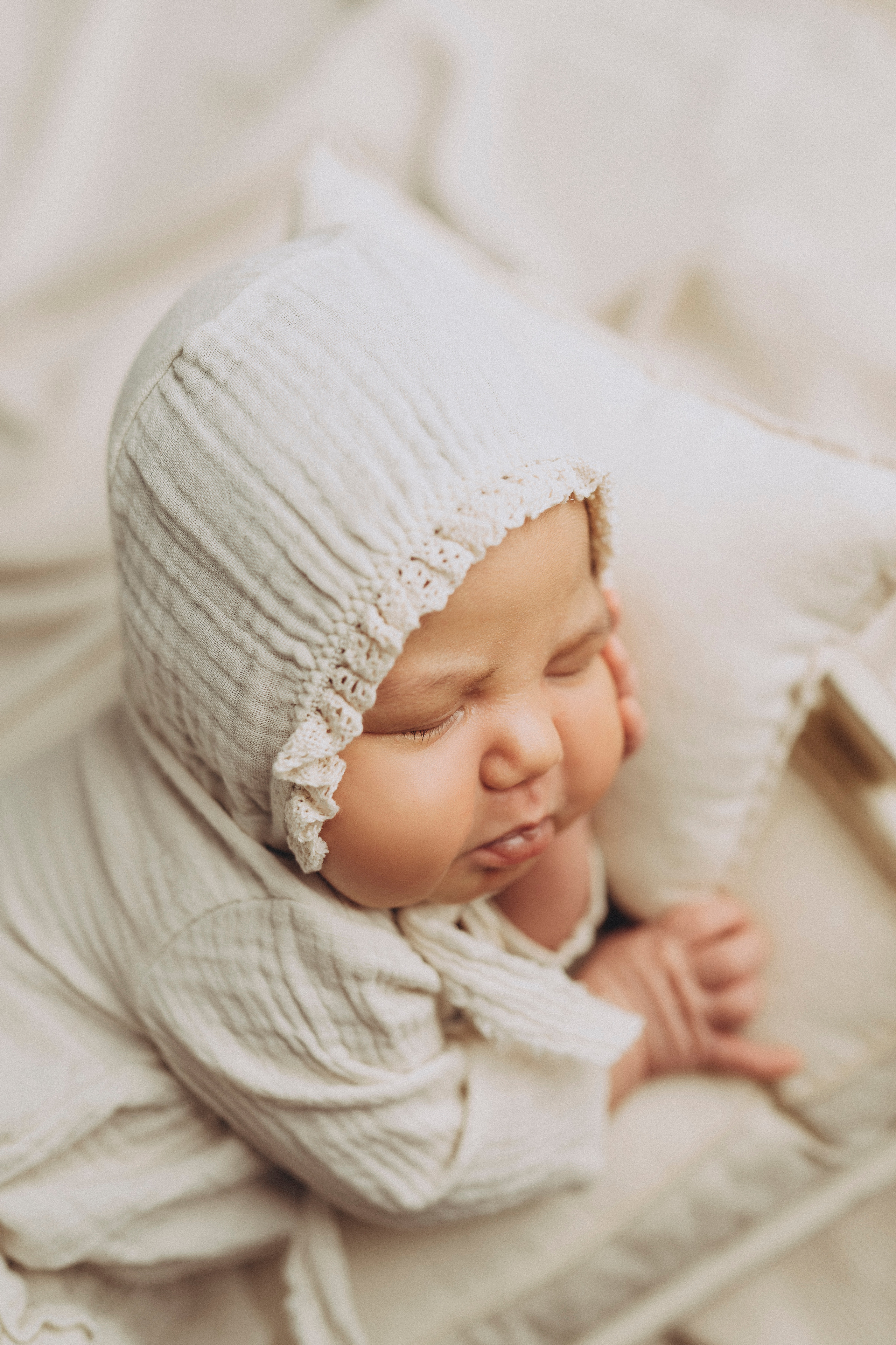 Айза 23 дня. Фотограф новорожденных в Москве Щелково и МО Ангелина Энговатова