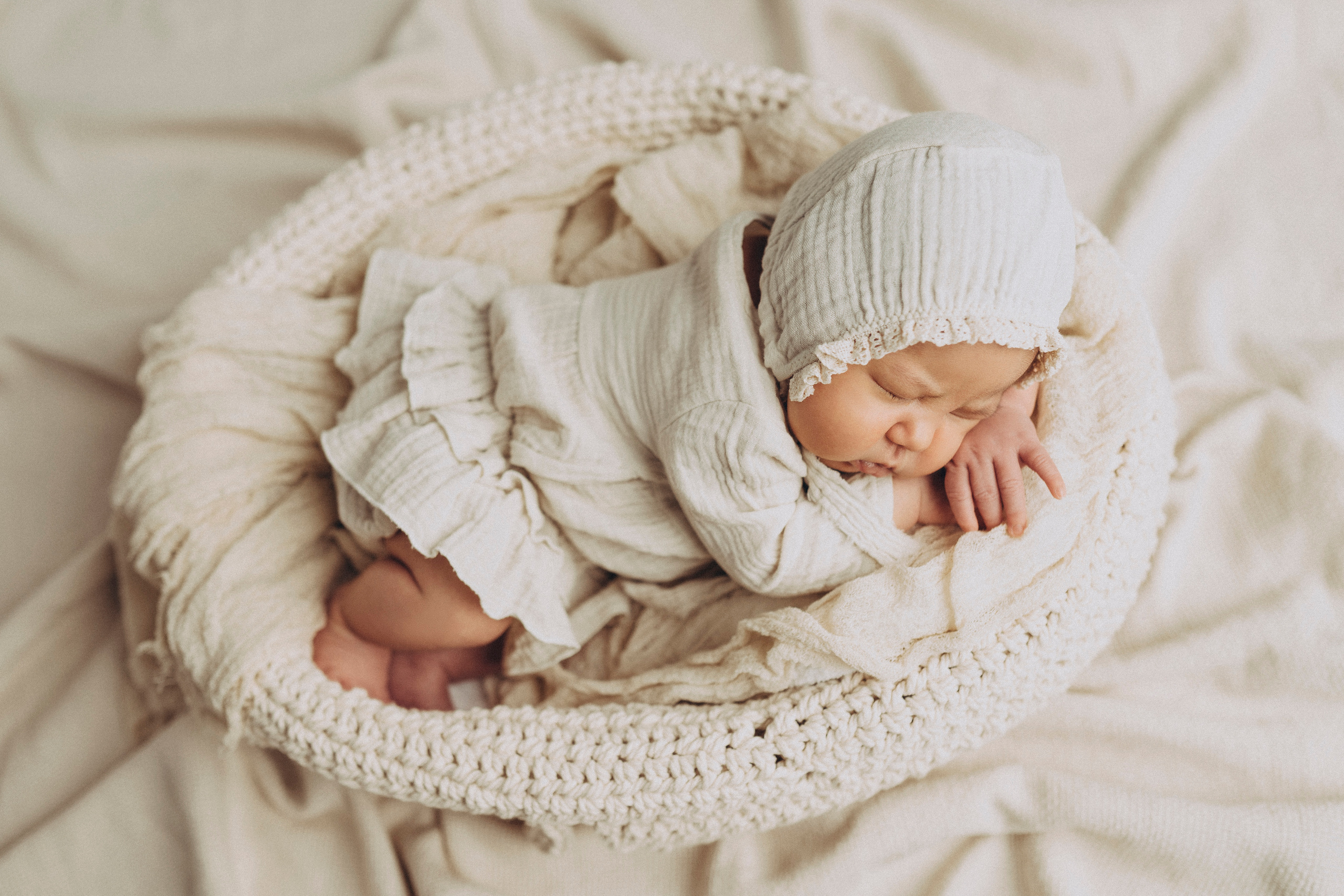 Айза 23 дня. Фотограф новорожденных в Москве Щелково и МО Ангелина Энговатова