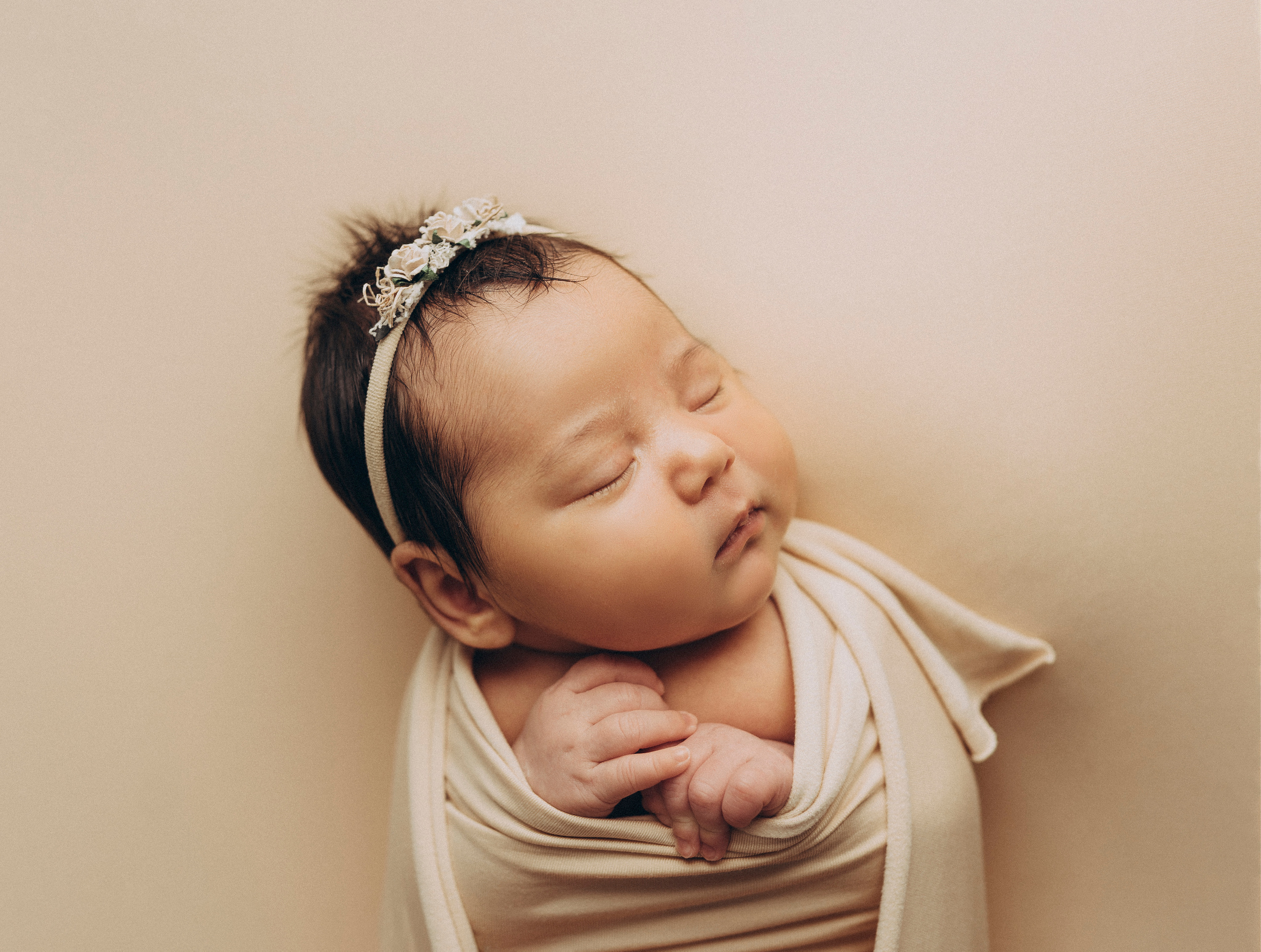 Айза 23 дня. Фотограф новорожденных в Москве Щелково и МО Ангелина Энговатова