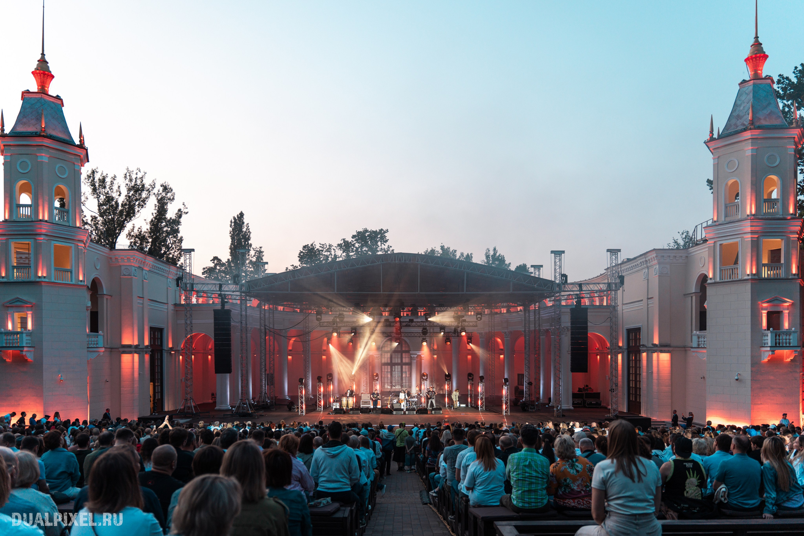 Чиж & Co. Магия музыки в кадре: Концертная Фотография