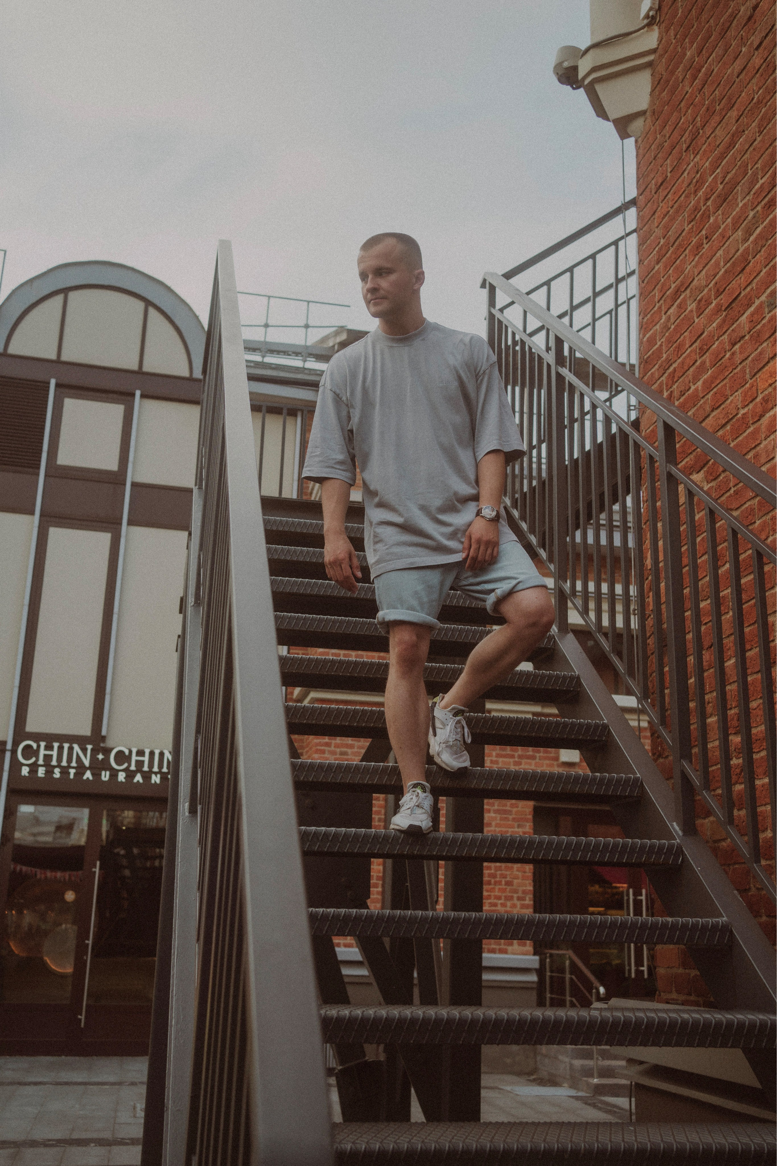 В кадре: педагог. Творческие фотосессии в Москве. Фотоальбом лидера группы ЯЛО