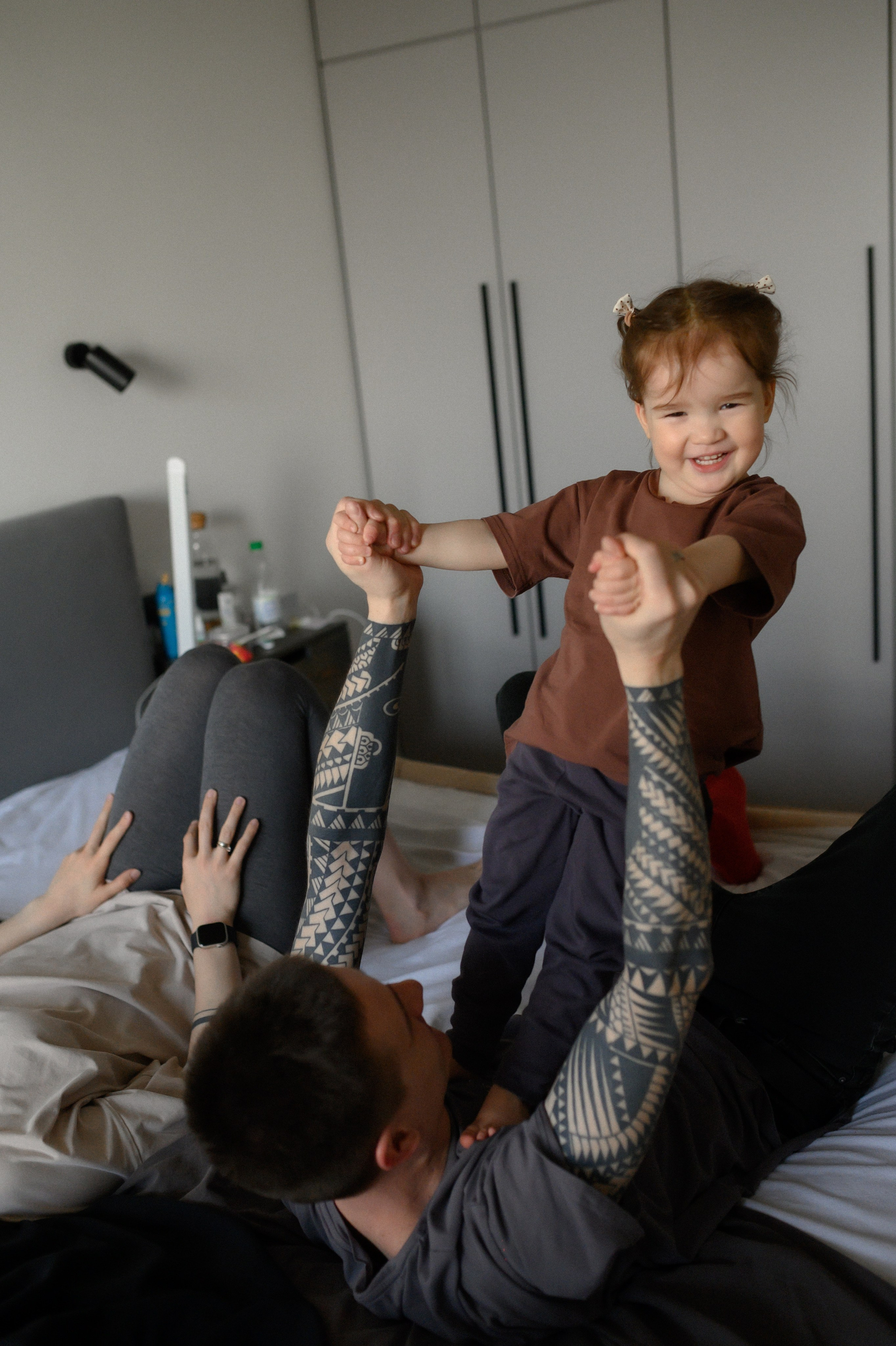 Руслан, Марта и Кира дома. Семейный и свадебный lifestyle-фотограф в Москве Мария Петрова