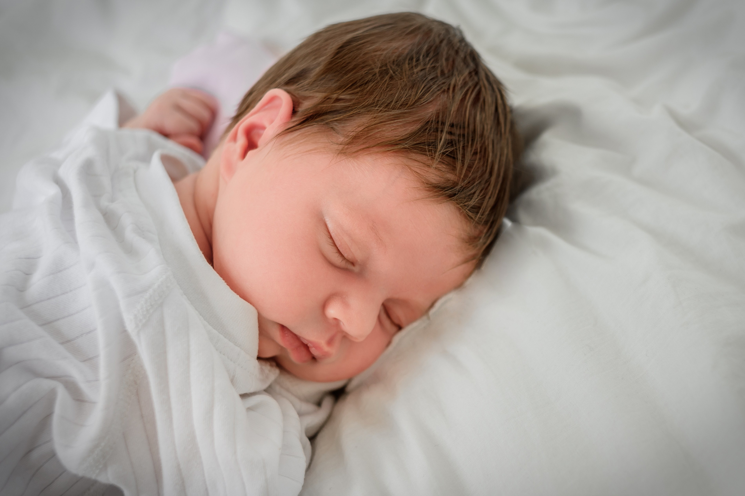 Lifestyle newborn. Фотограф новорождённых в Рязани, фотосъемка выписки из роддома, крещен