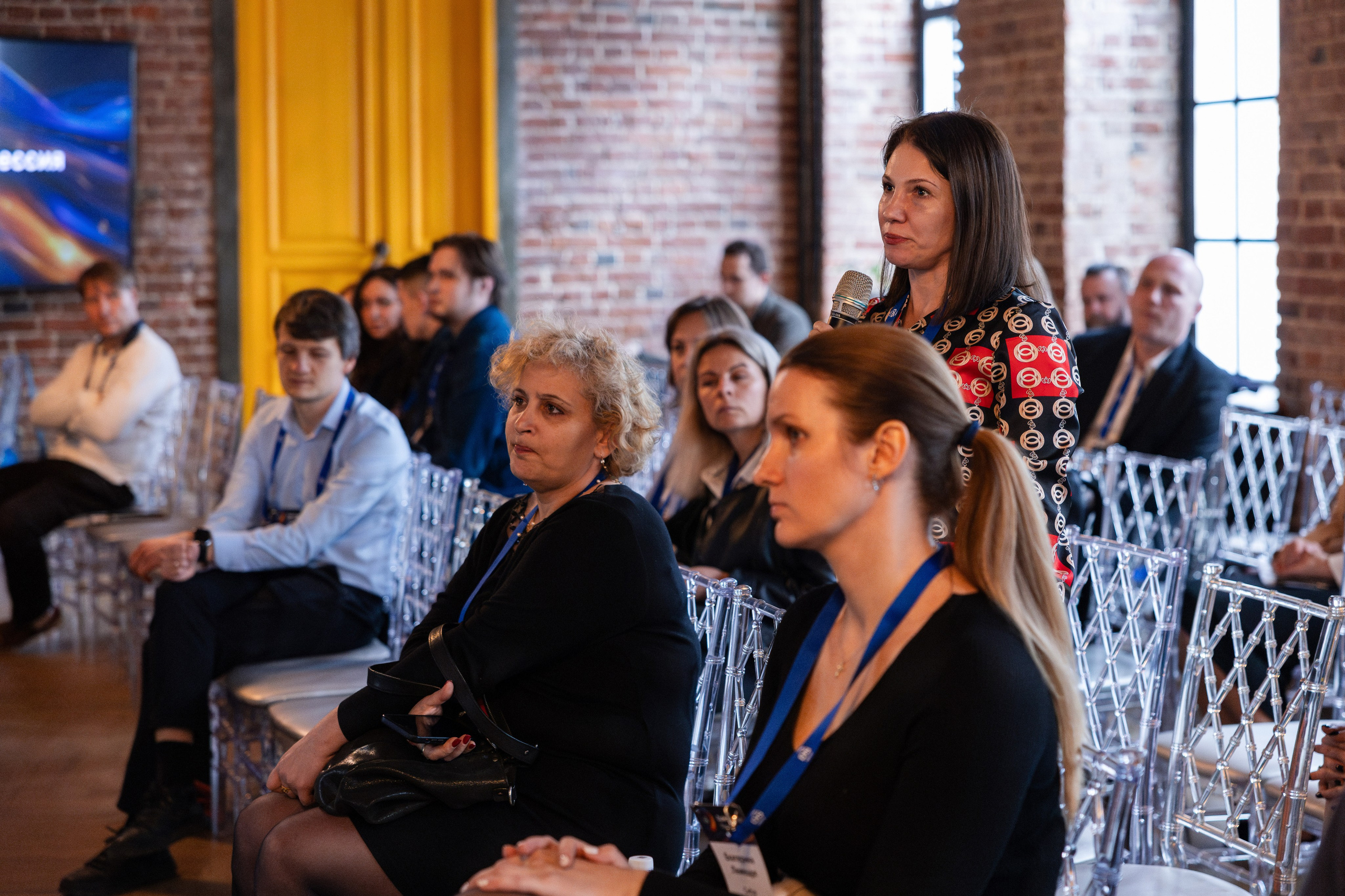 Data Summit 2025 (1). Свадебный репортажный фотограф в Москве