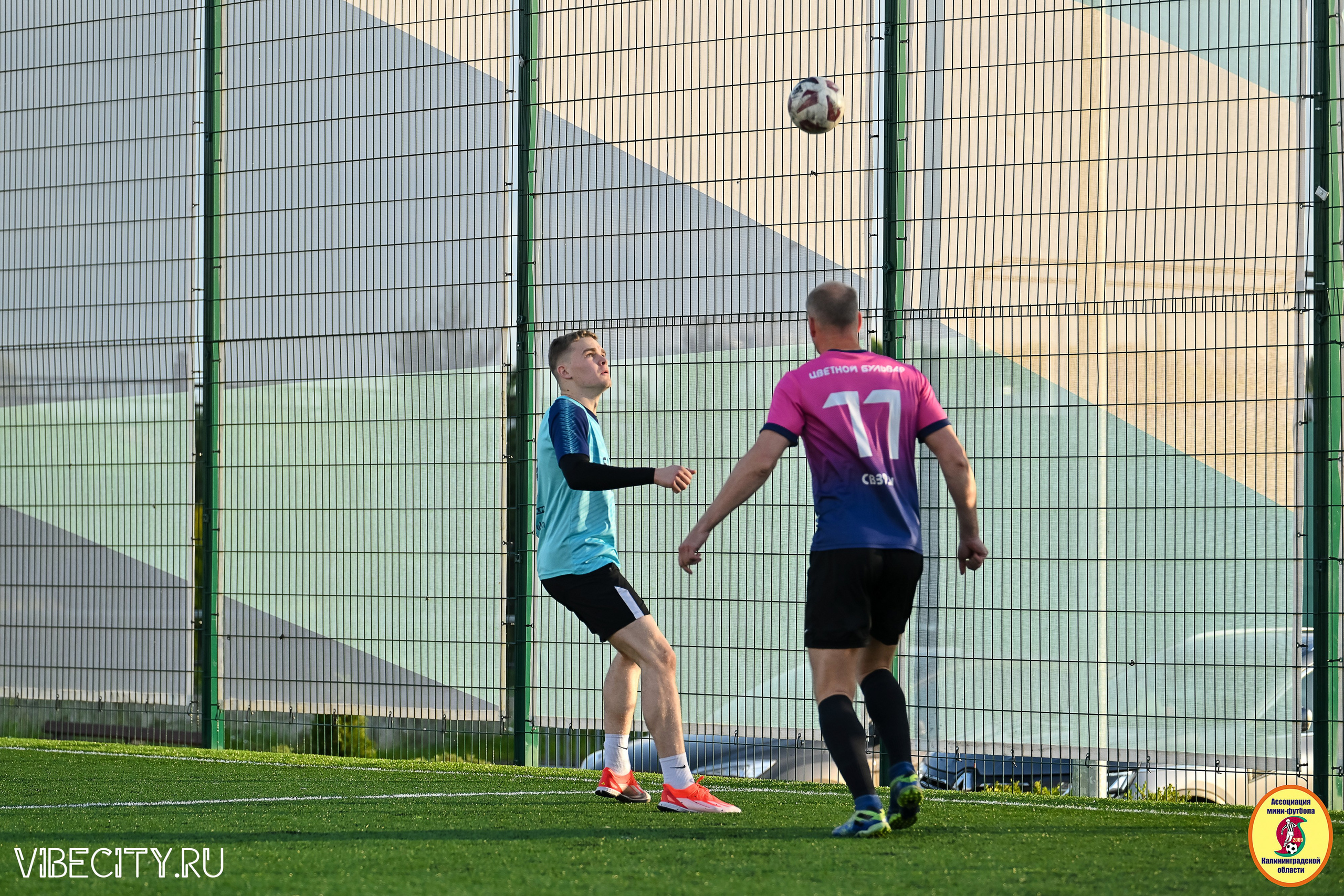 ИГРЫ МИНИ-ФУТБОЛЬНОЙ И КОРПОРАТИВНОЙ ЛИГИ. VIBECITY.RU Вайб Сити Ру Фоторепортажи Фотоотчеты Калининград