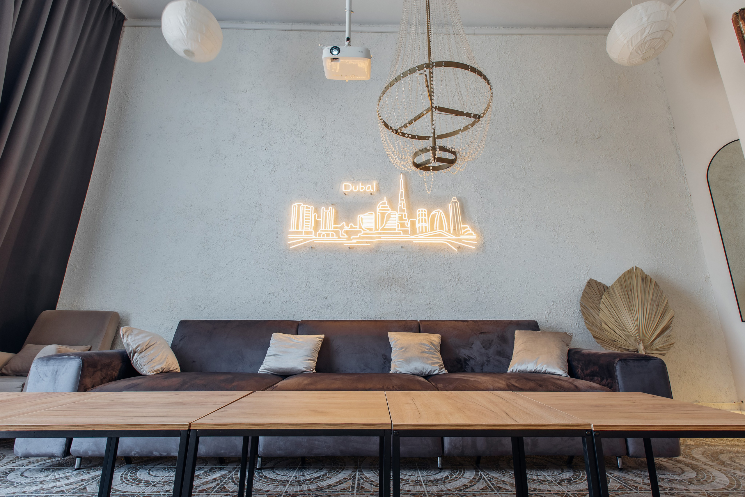 Дубай (лето). Аренда лофта в СПб для мероприятий