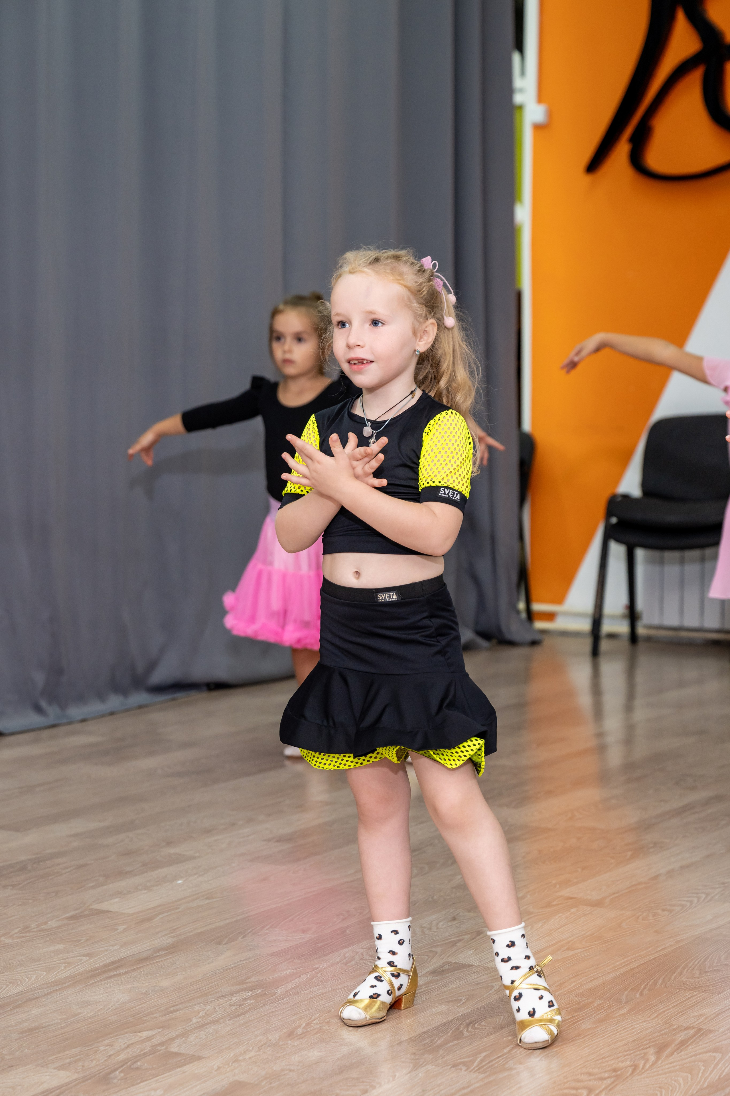 Группа 3-6 лет первый и второй год обучения. КонТакт — спортивные бальные танцы в Москве