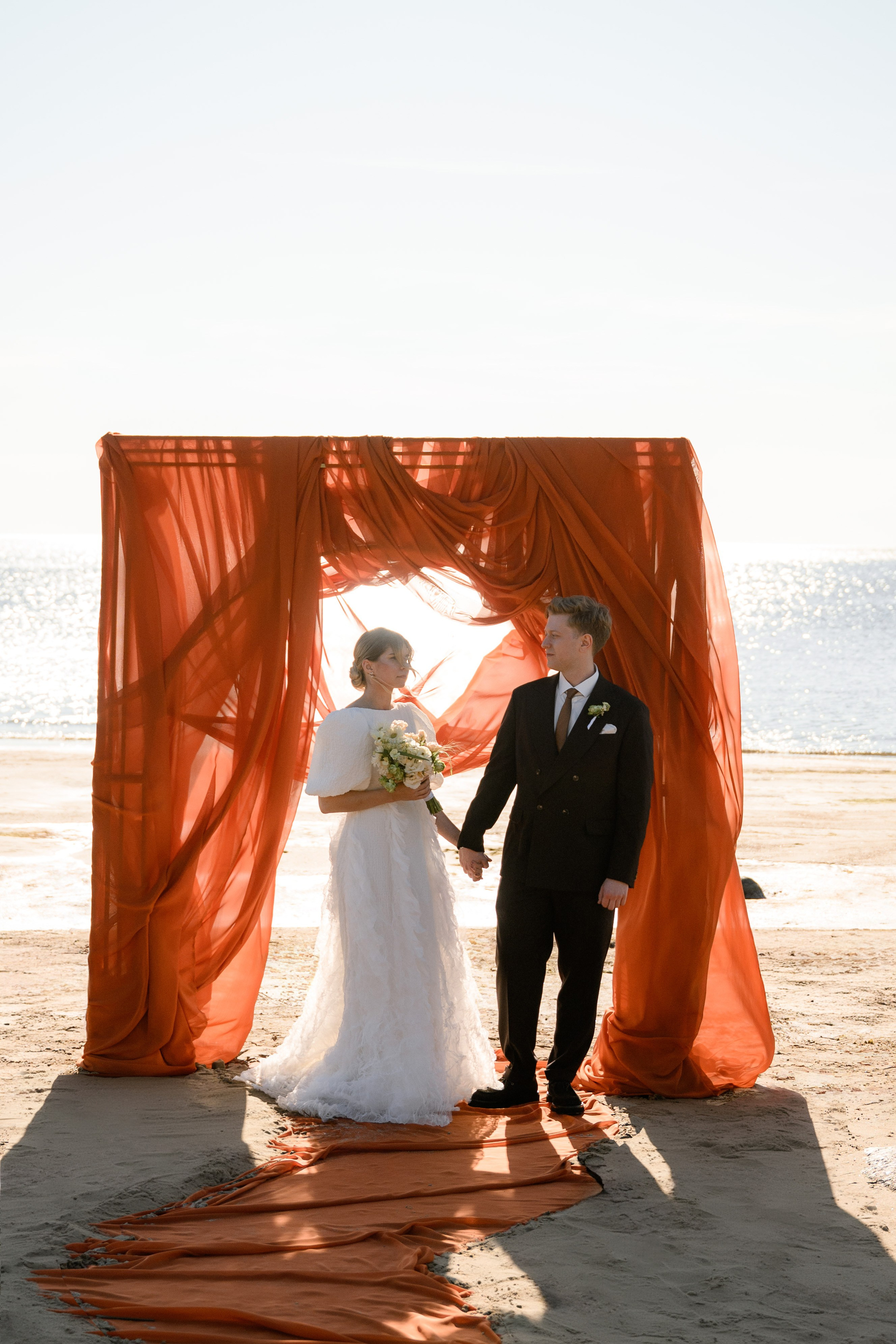 На берегу залива. Свадебный фотограф в Санкт-Петербурге, Москве, СПб Сергей Поддубный