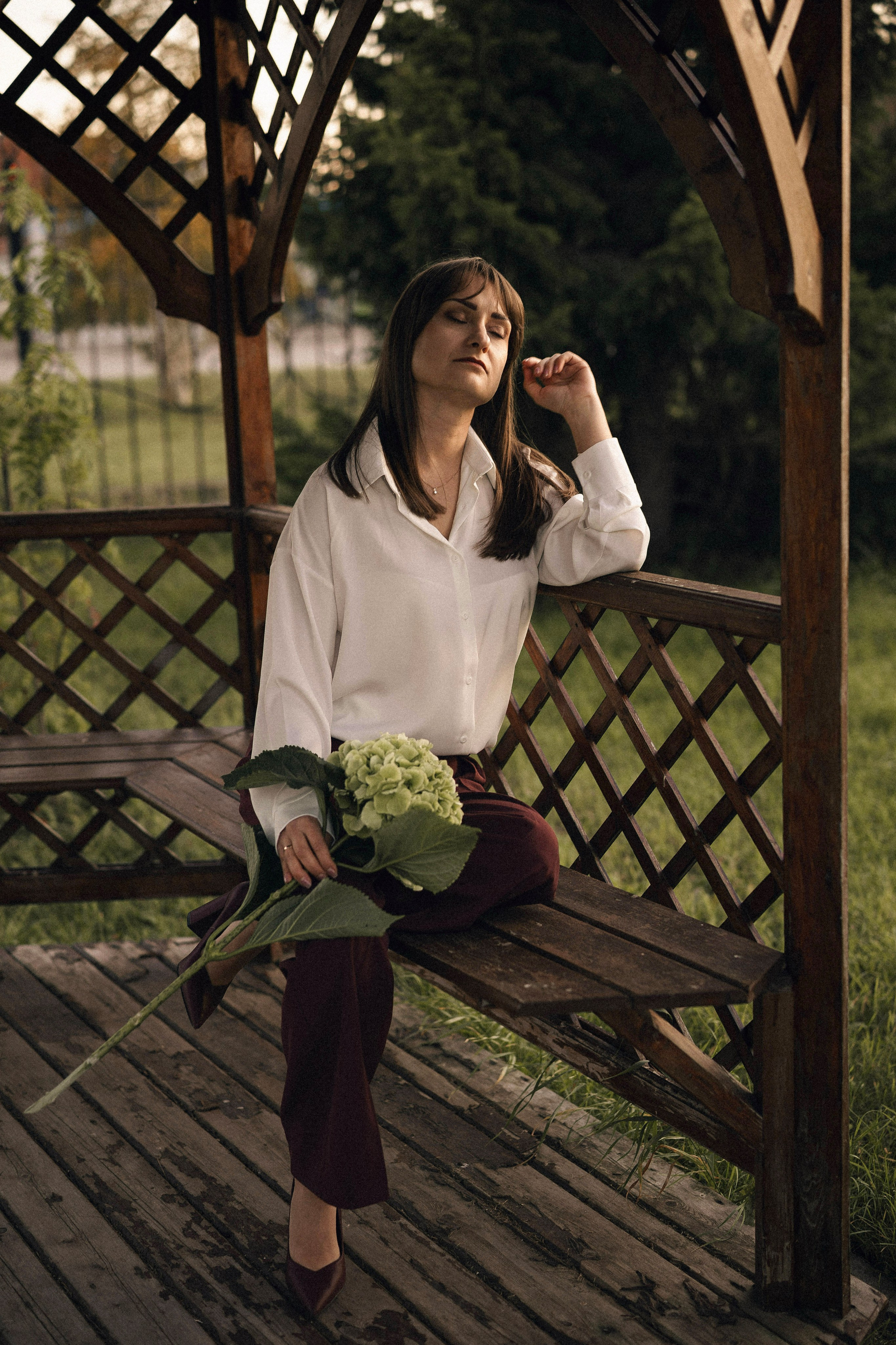 Натали с гортензией. Портретный, семейный и свадебный фотограф в Нарьян-Маре