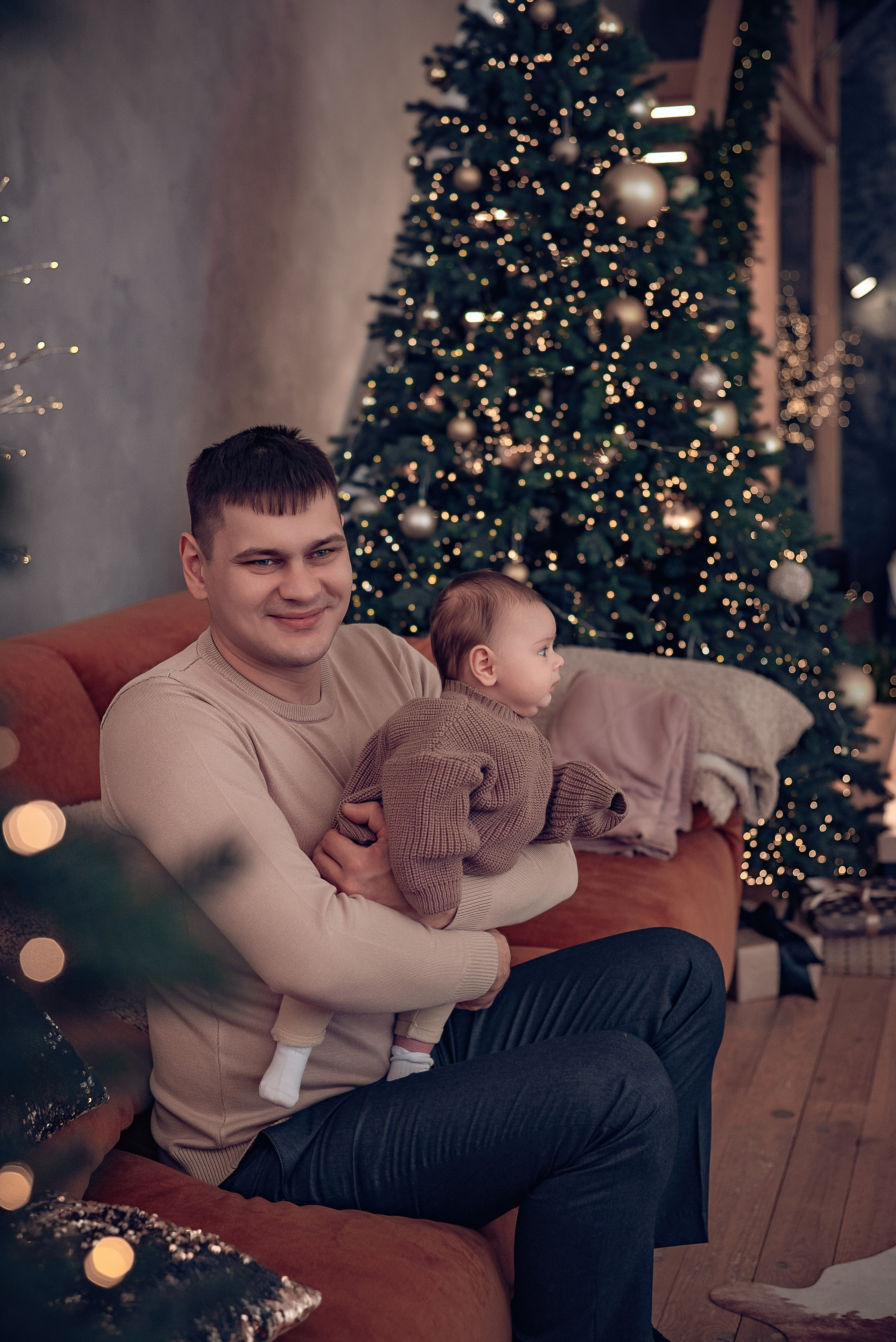 Виктория, Александр, Ванюша и Ариша. Фотографы крещения/венчания  Красноярск Татьяна и Вячеслав Переваловы