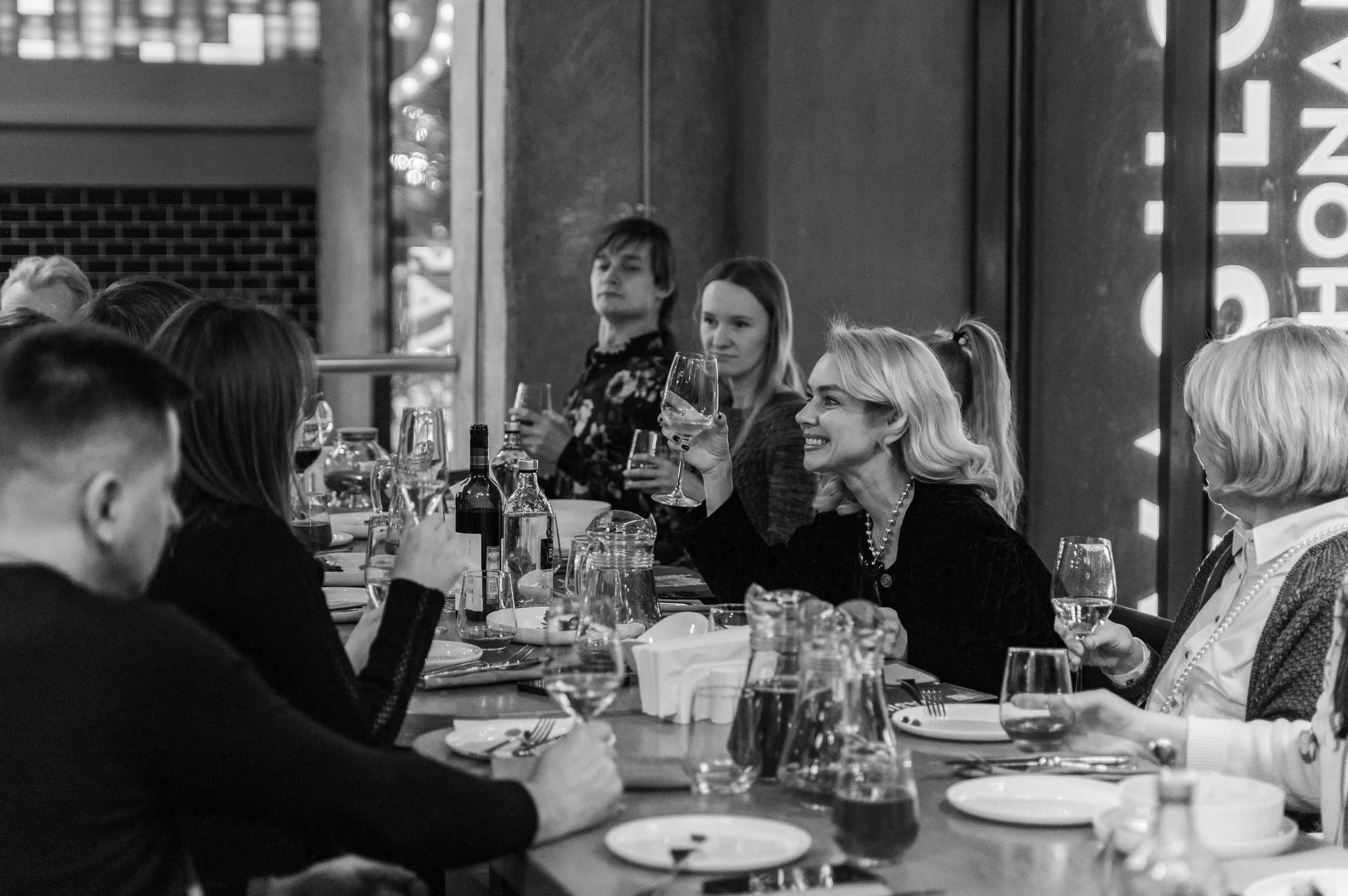 Взрослые праздники. Предметный и репортажный фотограф в Москве