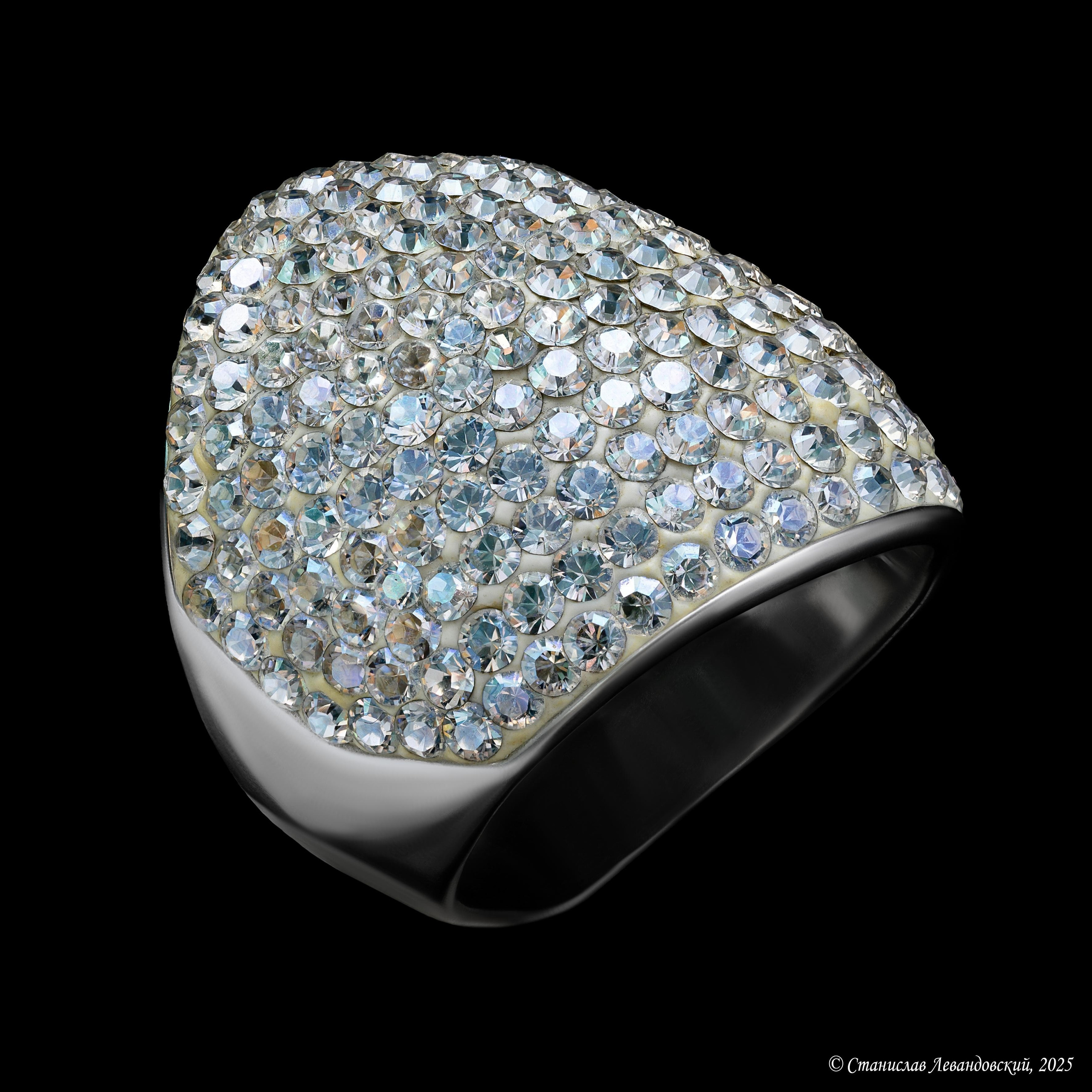 Предметы с глянцевой поверхностью. Предметный фотограф в Москве Станислав Левандовский