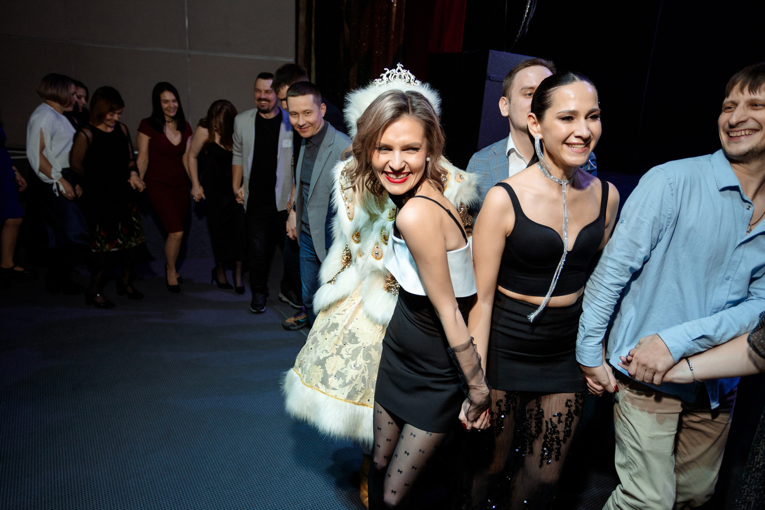 РЕПОРТАЖ: НОВЫЙ ГОД В ДК МЕТАЛЛУРГ. Профессиональный фотограф в Ижевске Леша Петров